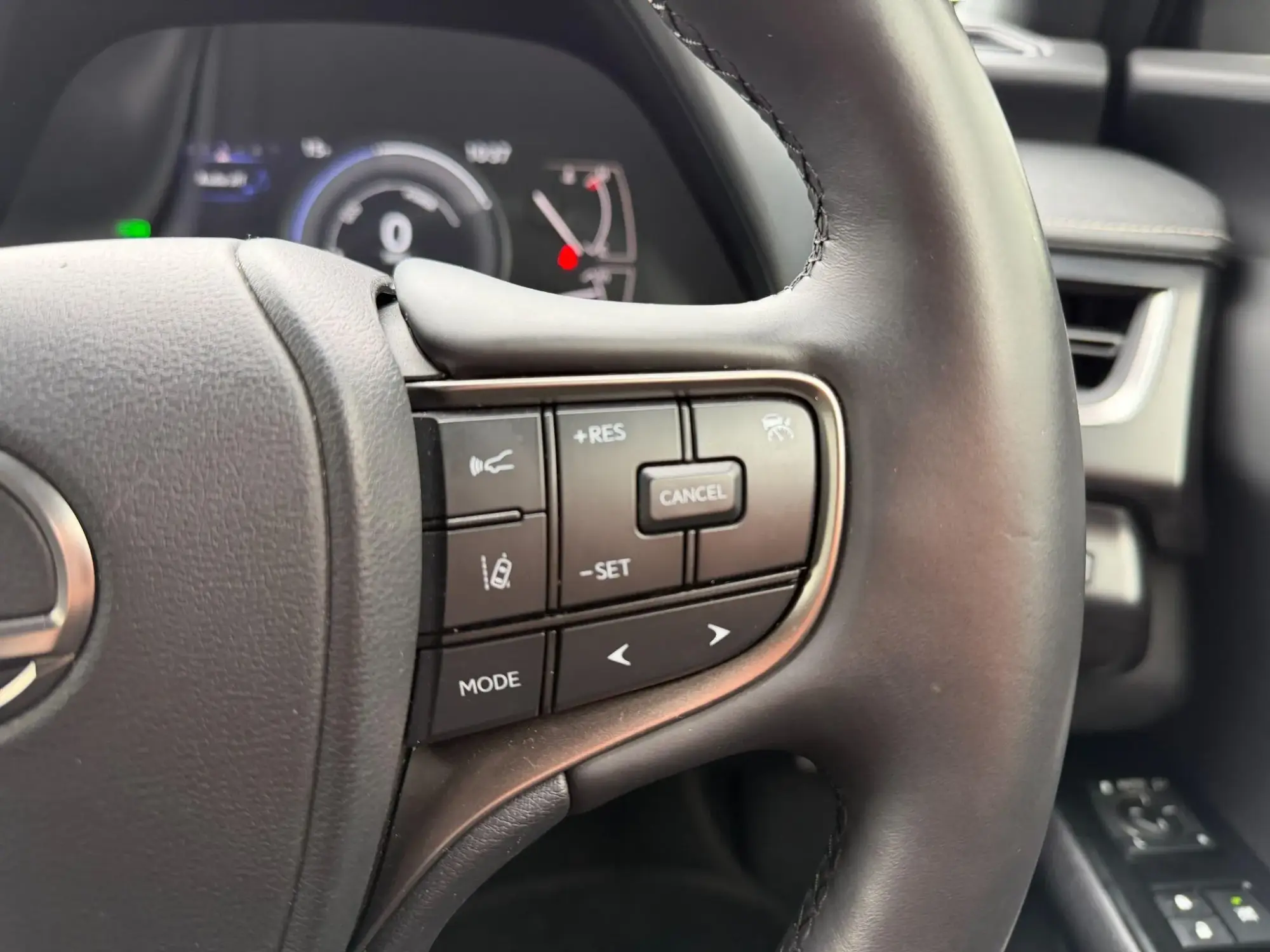 Lexus UX Self-Charging Hybrid Image 10 Lexus UX Self-Charging Hybrid Image 10