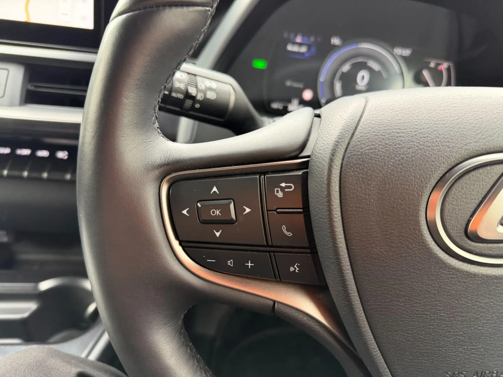 Lexus UX Self-Charging Hybrid Image 11 Lexus UX Self-Charging Hybrid Image 11