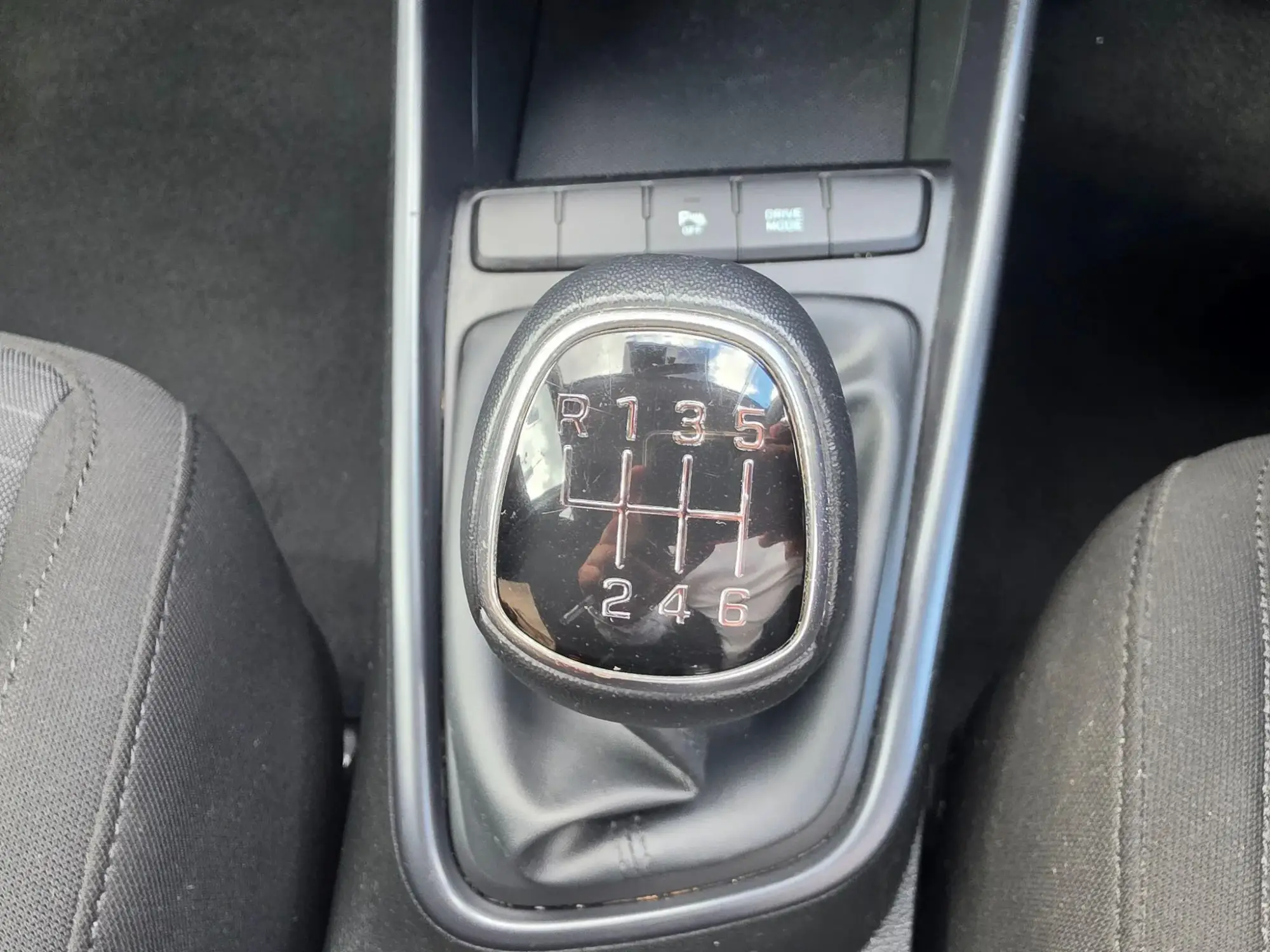 Hyundai i20 Image 10
