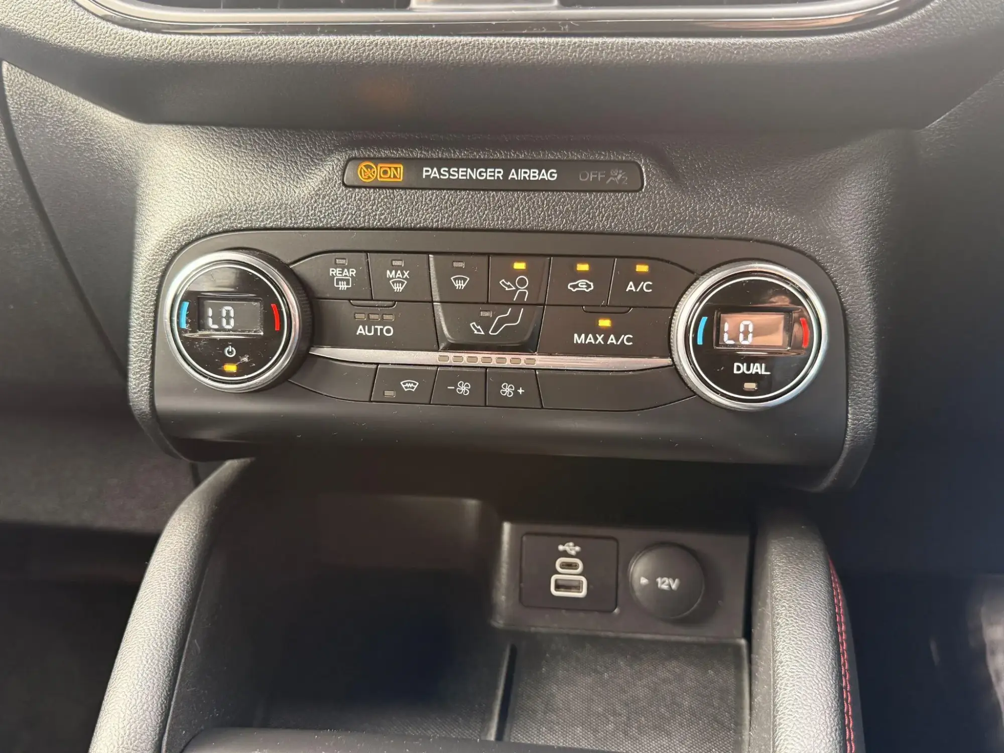 Ford Kuga Plug-In Hybrid Image 9 Ford Kuga Plug-In Hybrid Image 9