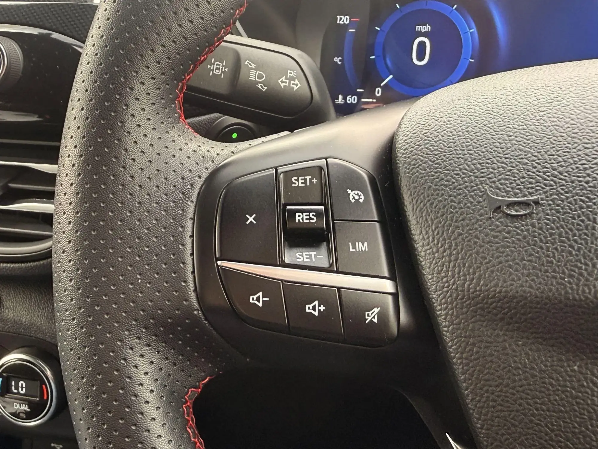 Ford Kuga Plug-In Hybrid Image 15 Ford Kuga Plug-In Hybrid Image 15
