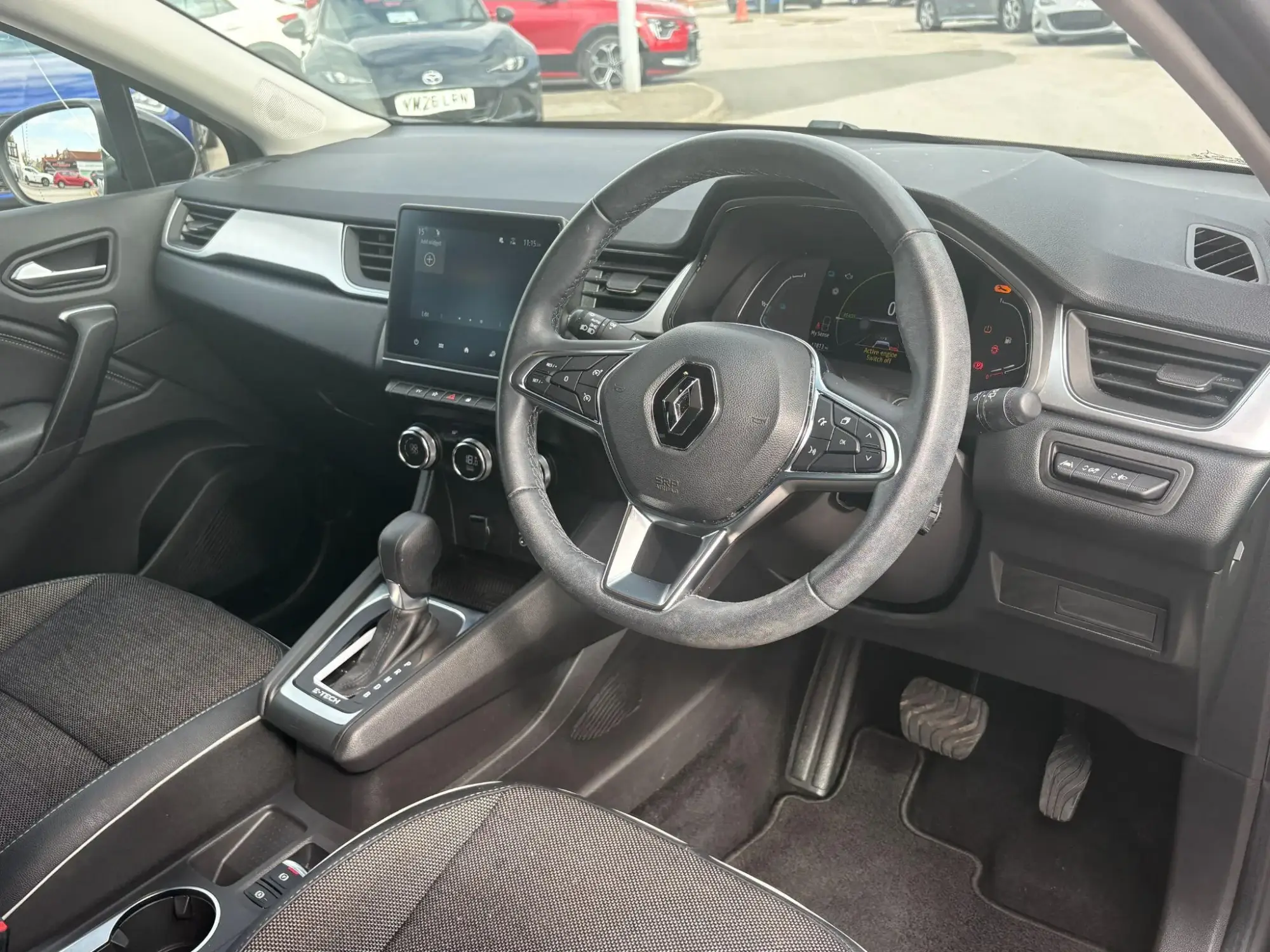 Renault Captur E-Tech Image 9