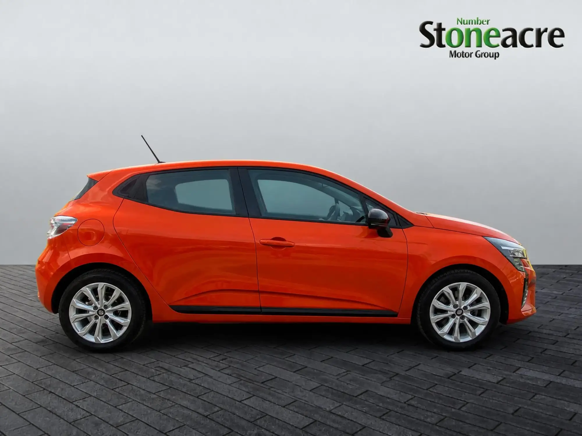 Renault Clio E-Tech Image 7