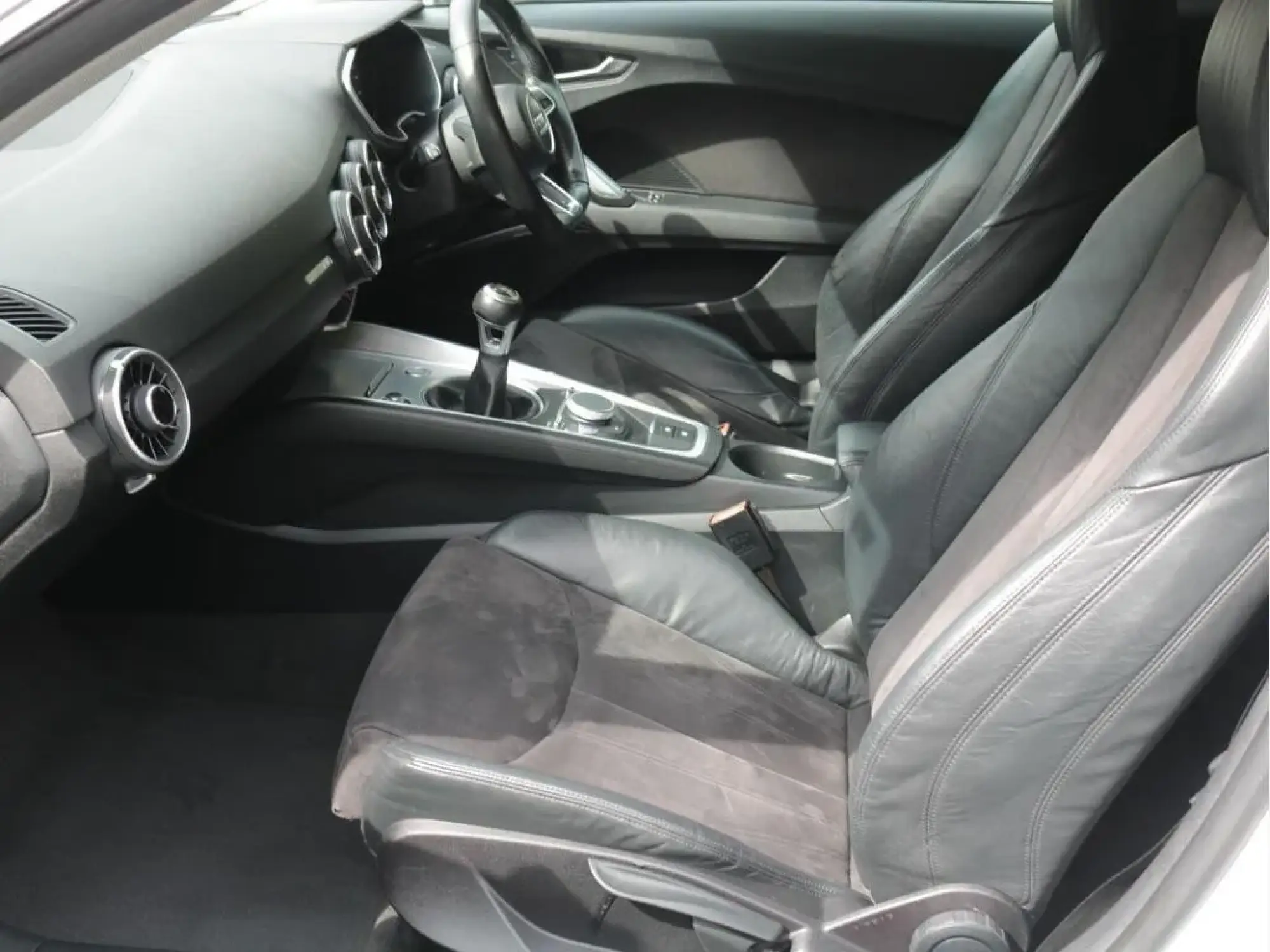 Audi TT Image 17 Audi TT Image 17