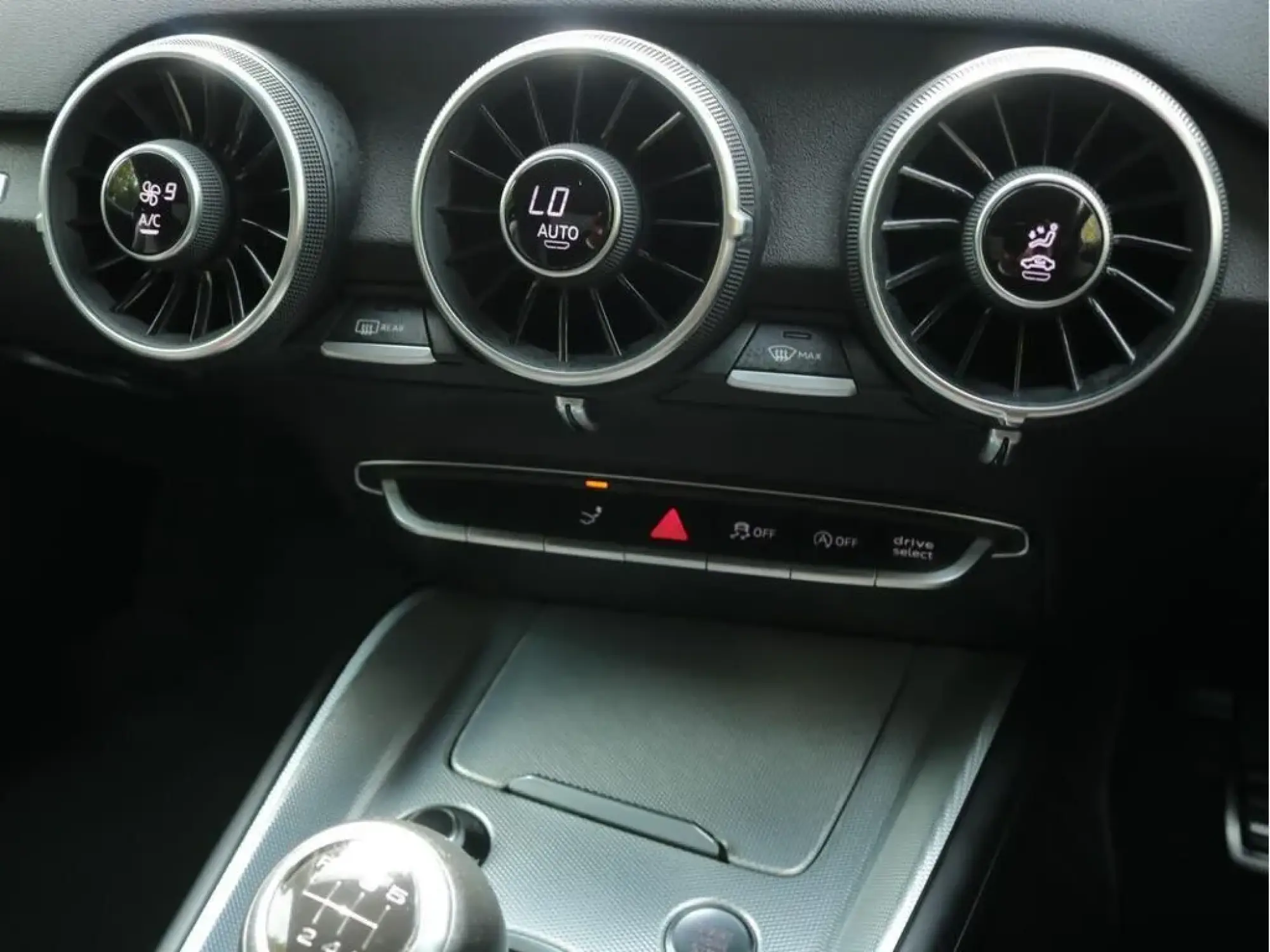 Audi TT Image 21 Audi TT Image 21