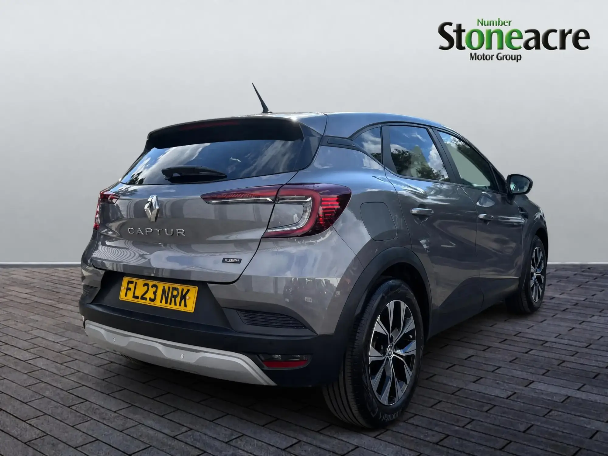 Renault Captur E-Tech Image 3