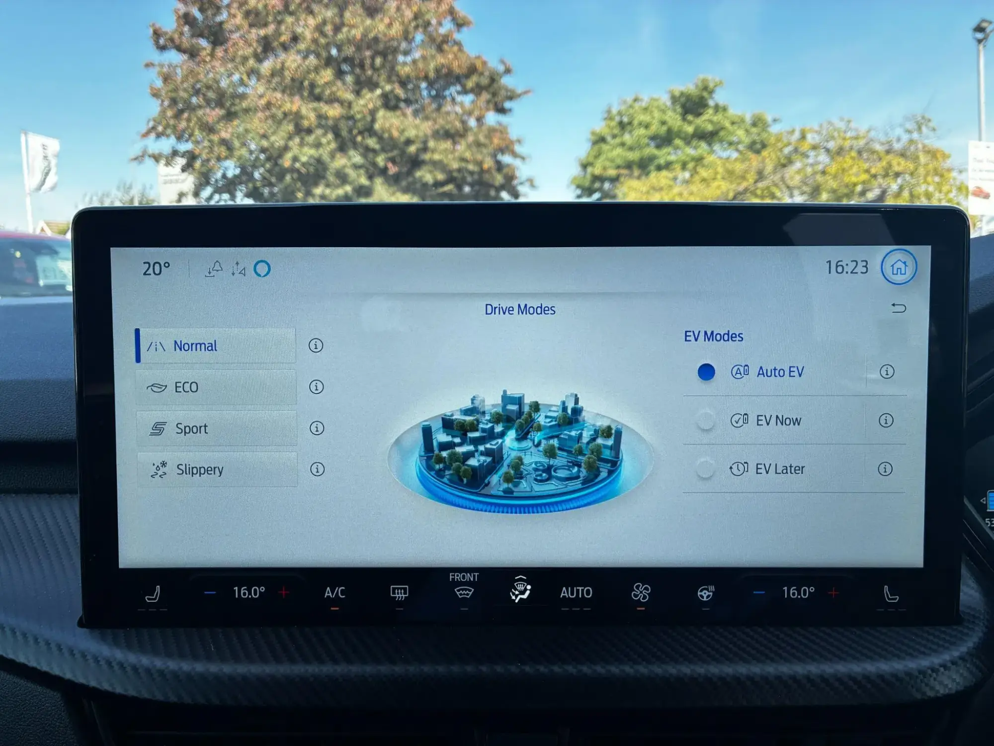 Ford Kuga Plug-In Hybrid Image 29