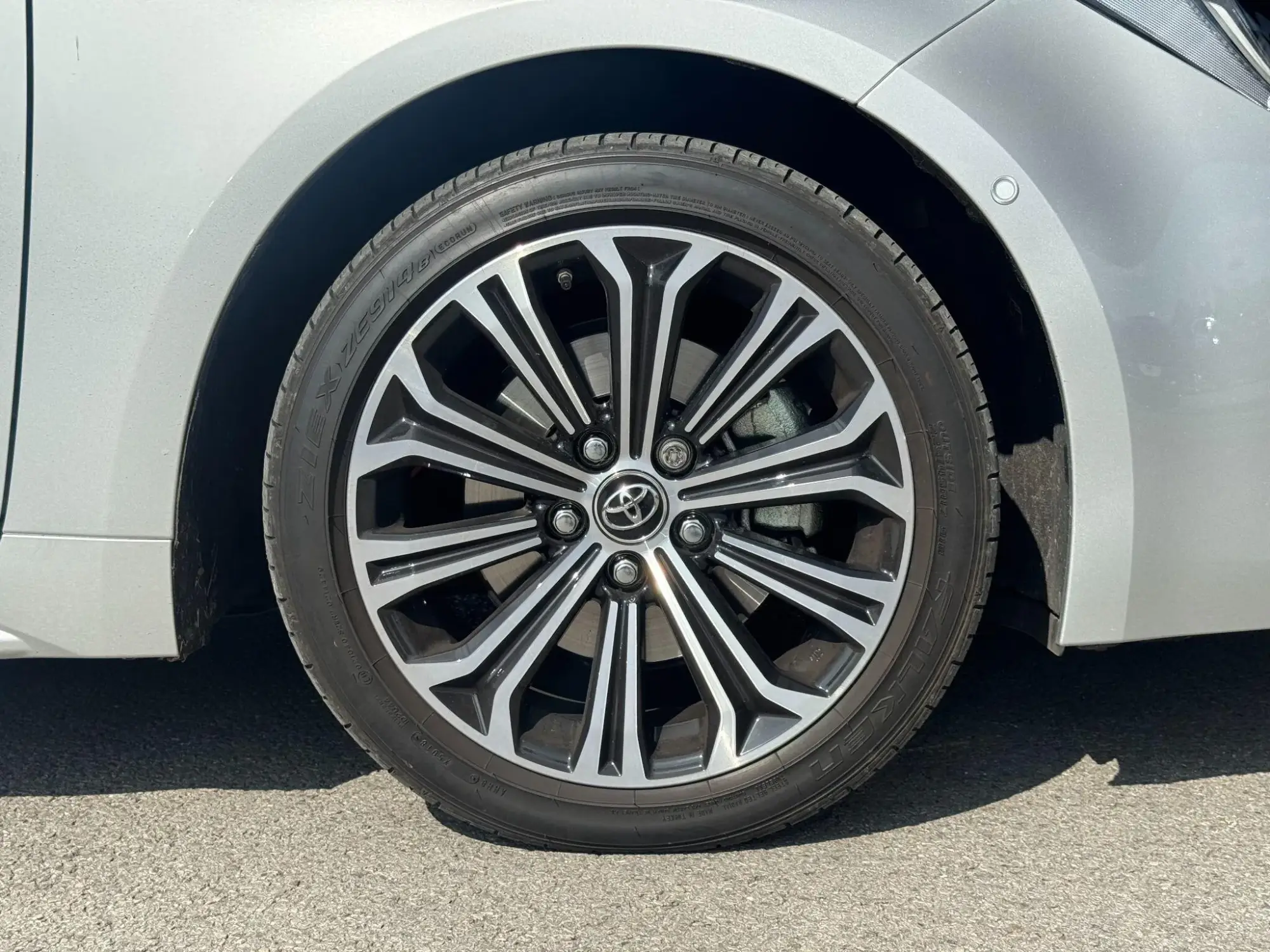 Toyota Corolla Touring Sports Image 10