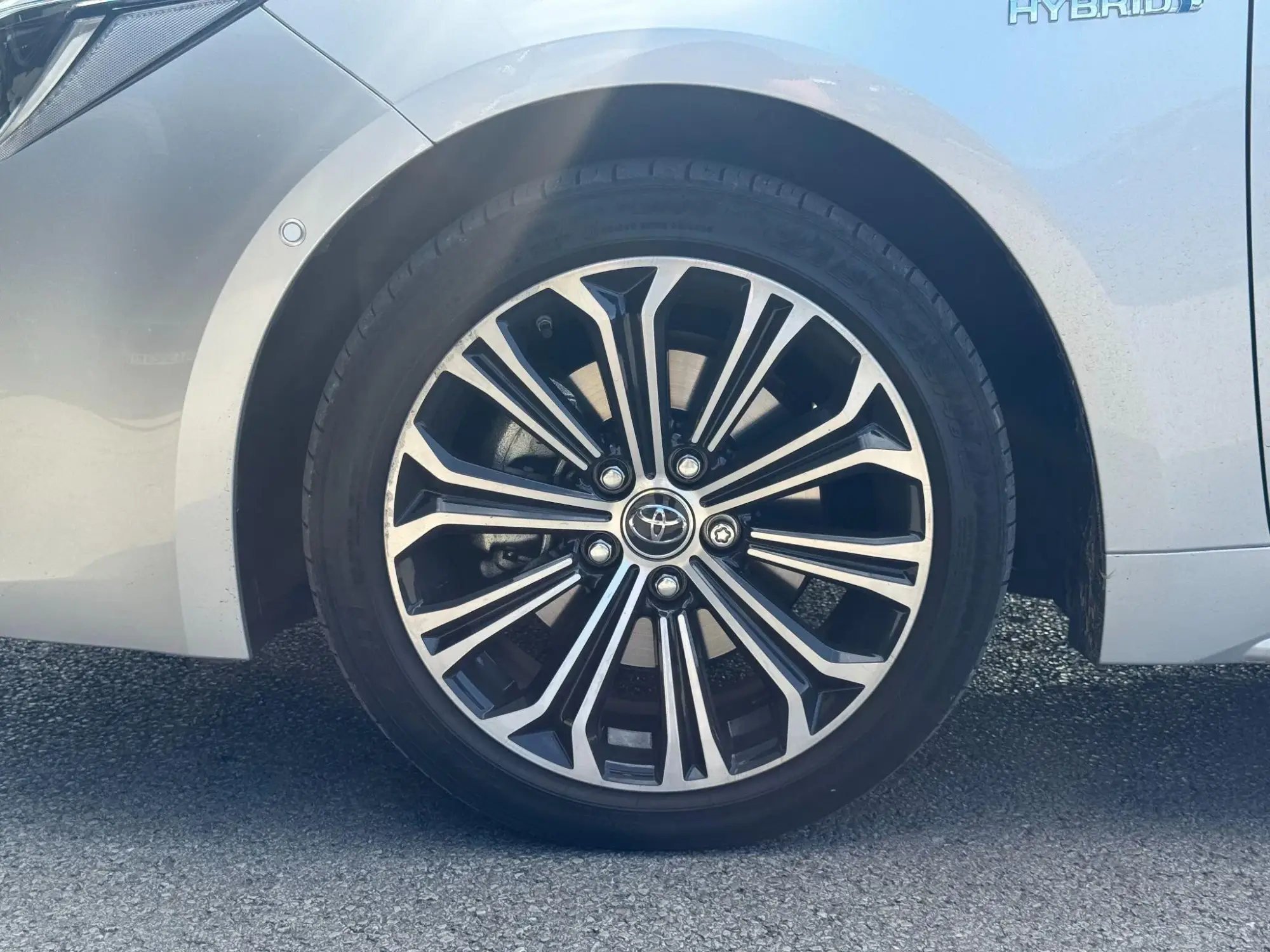 Toyota Corolla Touring Sports Image 13
