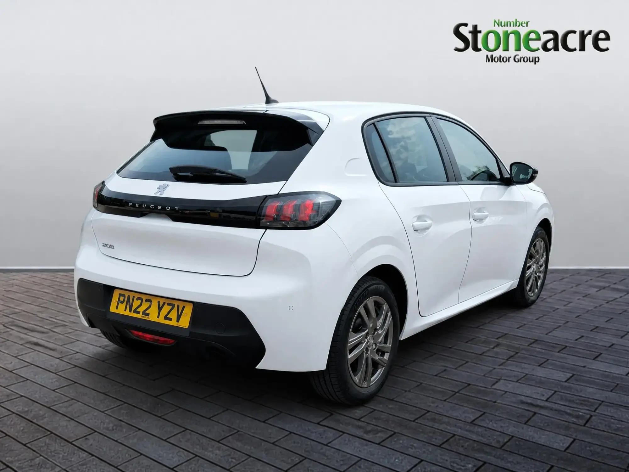 Peugeot 208 Image 3