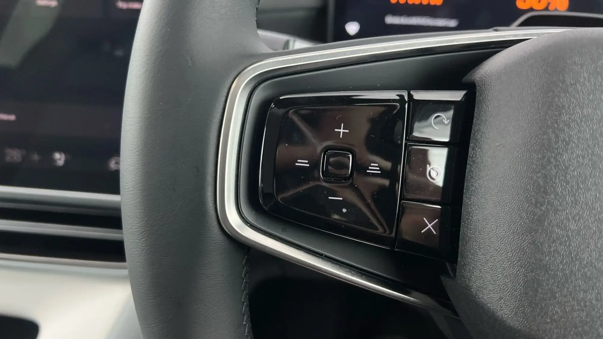 Polestar 4 SUV Image 10 Polestar 4 SUV Image 10