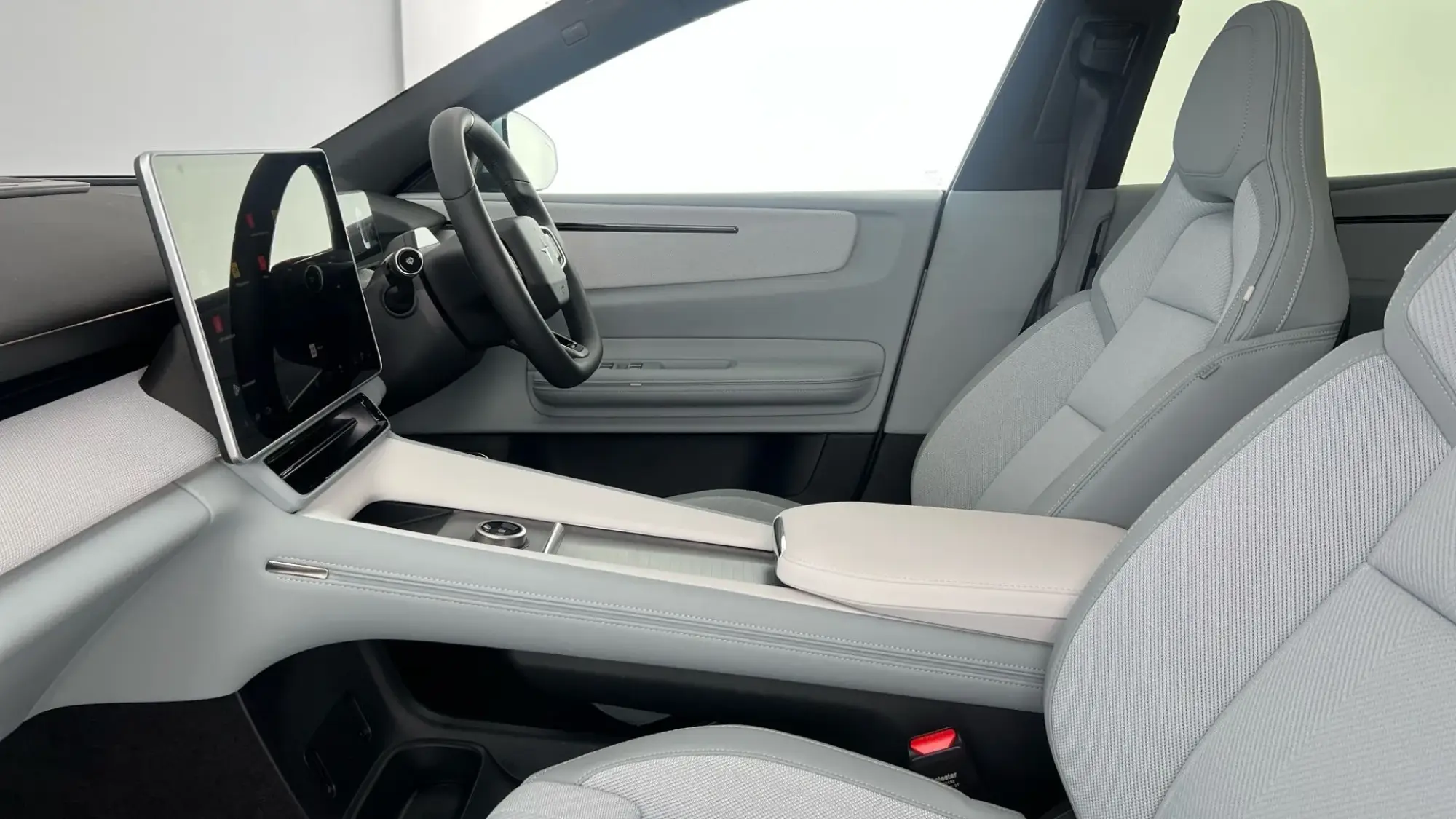 Polestar 4 SUV Image 23 Polestar 4 SUV Image 23