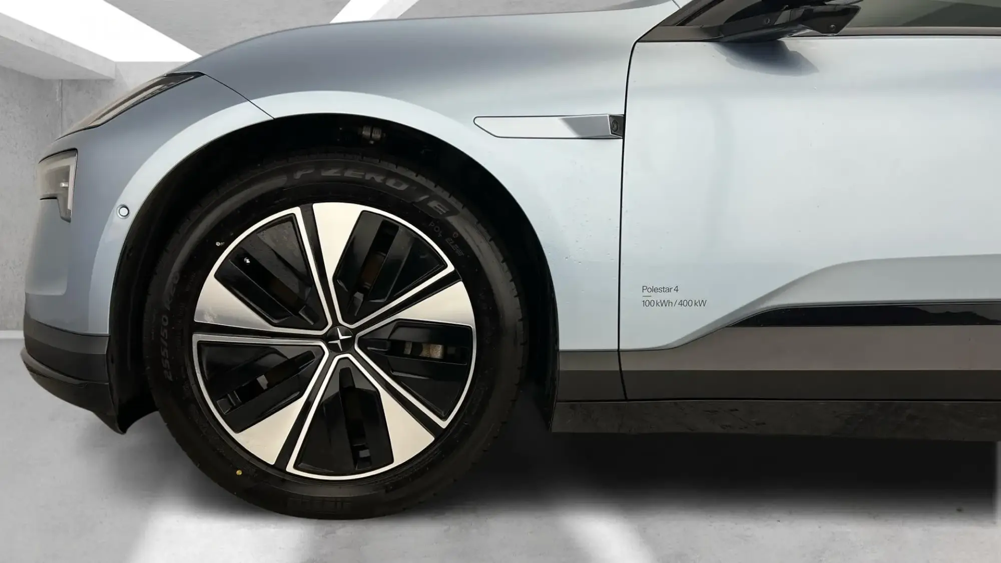 Polestar 4 SUV Image 26 Polestar 4 SUV Image 26