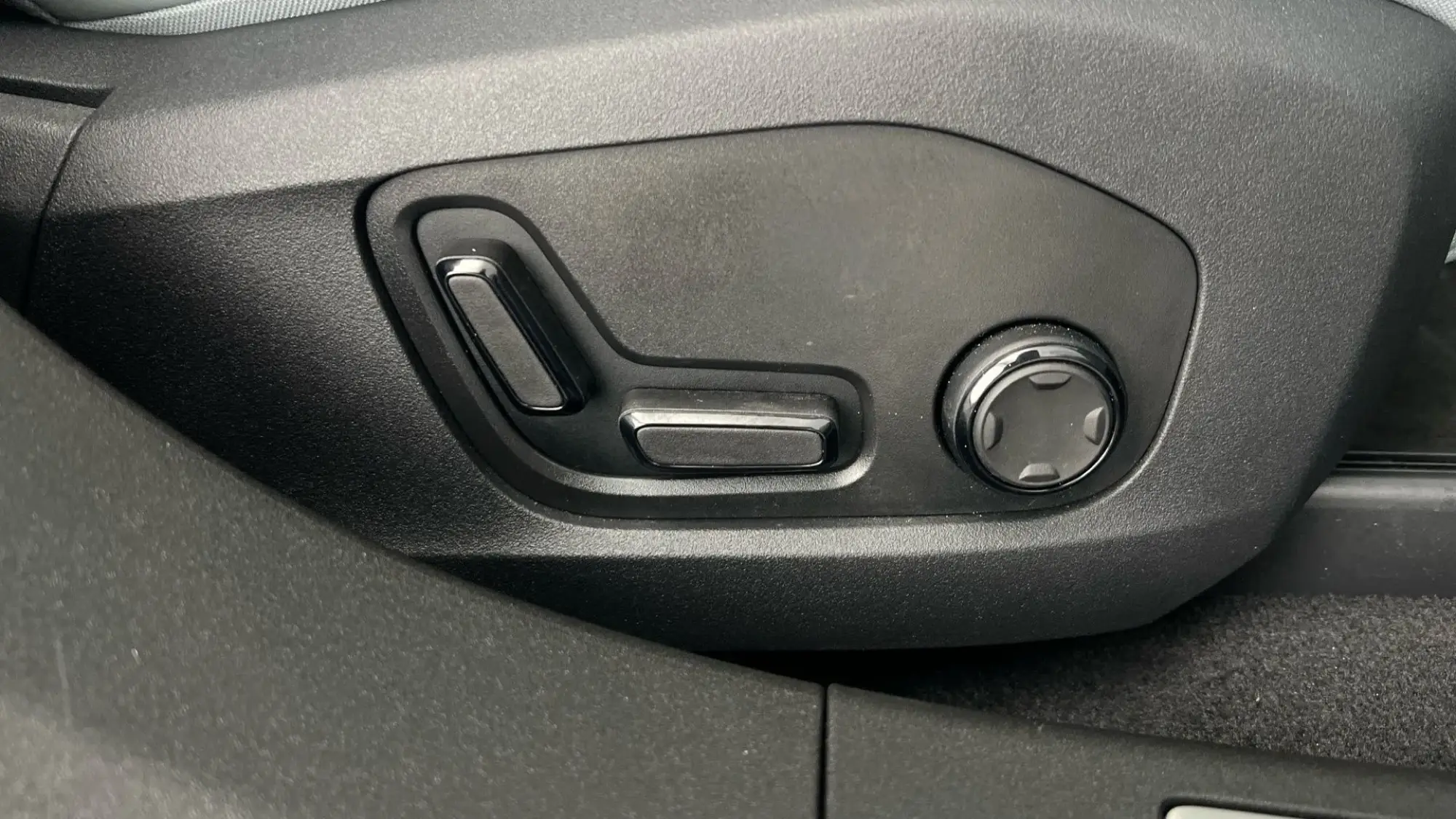 Polestar 4 SUV Image 38 Polestar 4 SUV Image 38