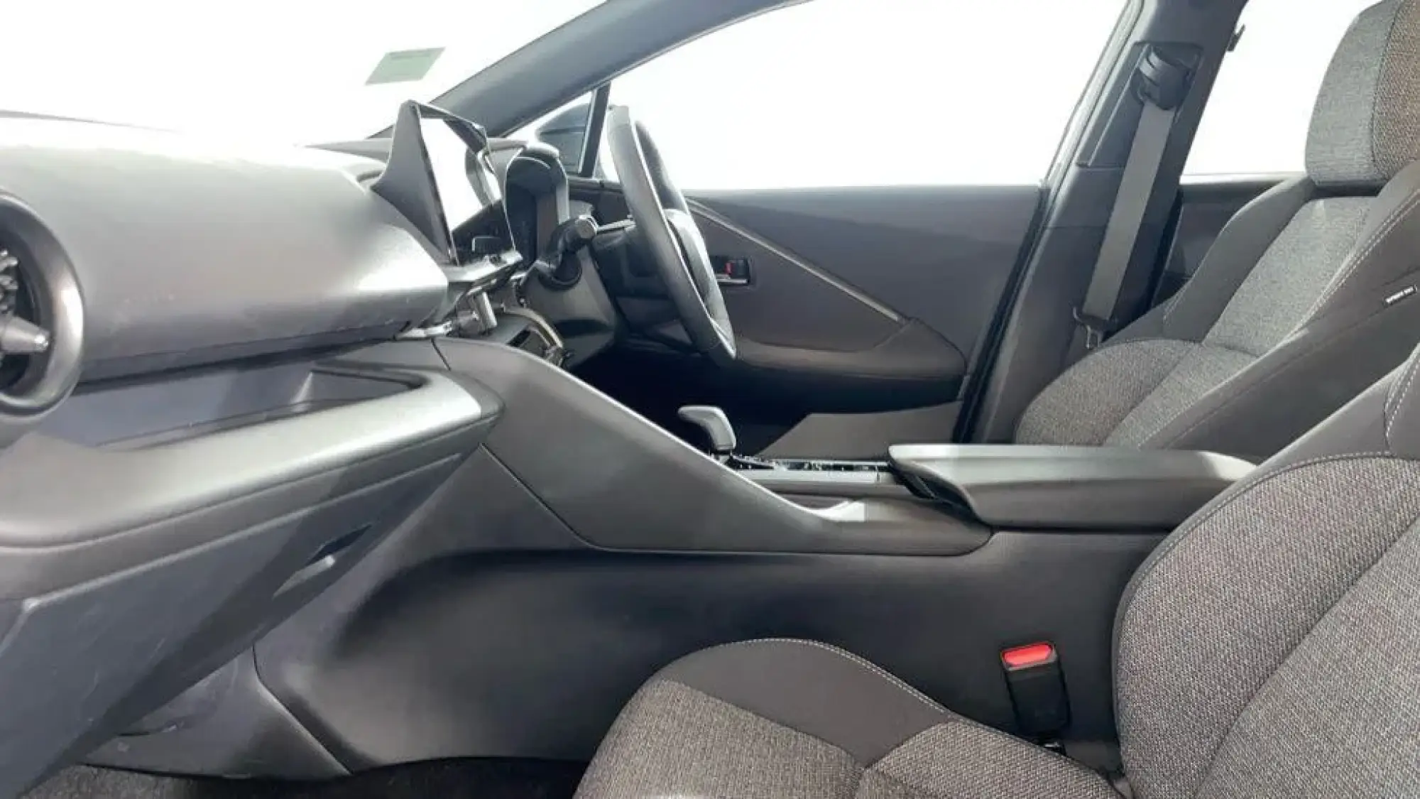 Toyota C-HR Self-Charging Hybrid Image 12 Toyota C-HR Self-Charging Hybrid Image 12