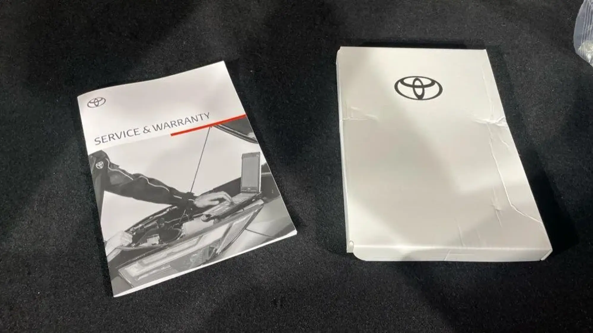 Toyota C-HR Self-Charging Hybrid Image 16 Toyota C-HR Self-Charging Hybrid Image 16