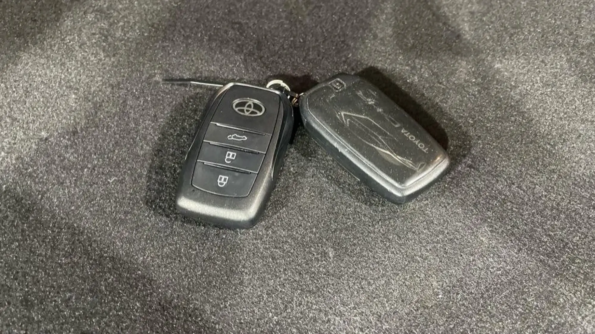 Toyota C-HR Self-Charging Hybrid Image 17 Toyota C-HR Self-Charging Hybrid Image 17