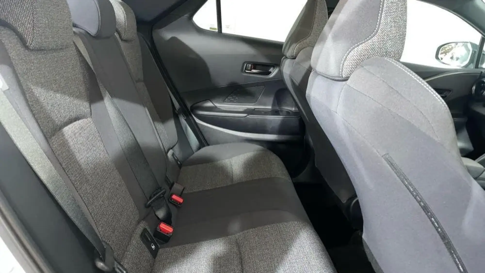 Toyota C-HR Self-Charging Hybrid Image 18 Toyota C-HR Self-Charging Hybrid Image 18