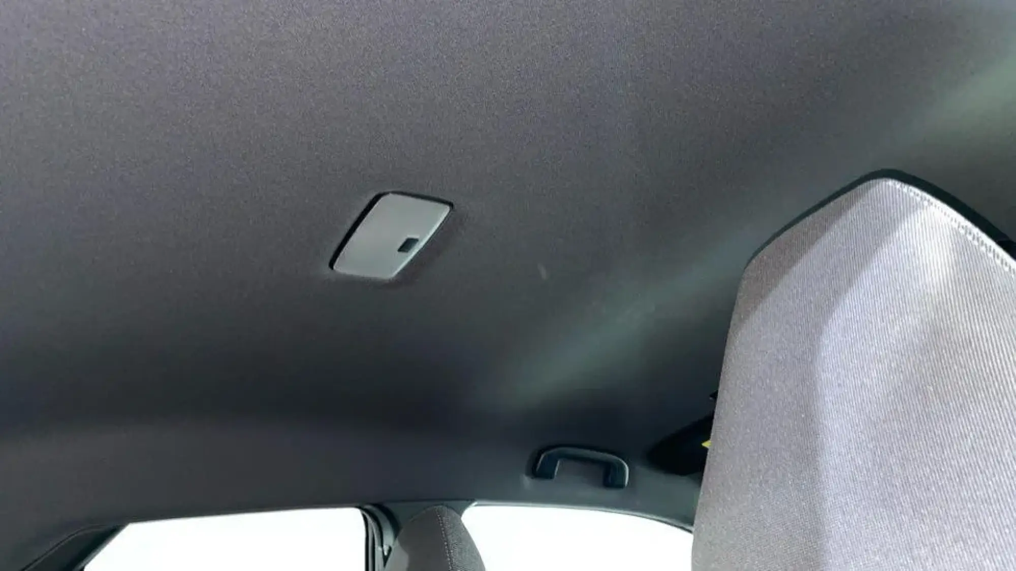 Toyota C-HR Self-Charging Hybrid Image 24 Toyota C-HR Self-Charging Hybrid Image 24