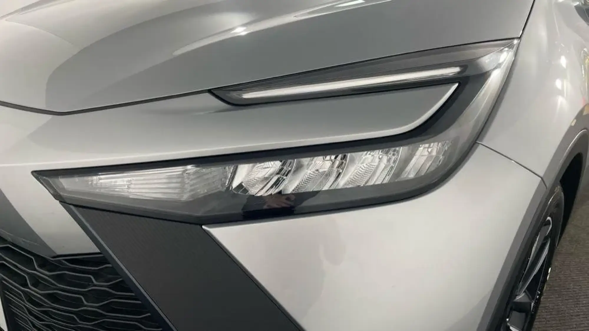 Toyota C-HR Self-Charging Hybrid Image 25 Toyota C-HR Self-Charging Hybrid Image 25