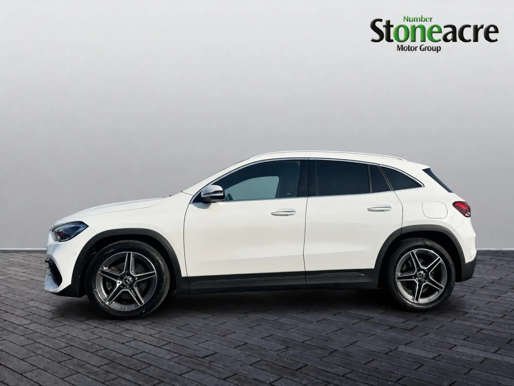 Mercedes-Benz GLA Image 6
