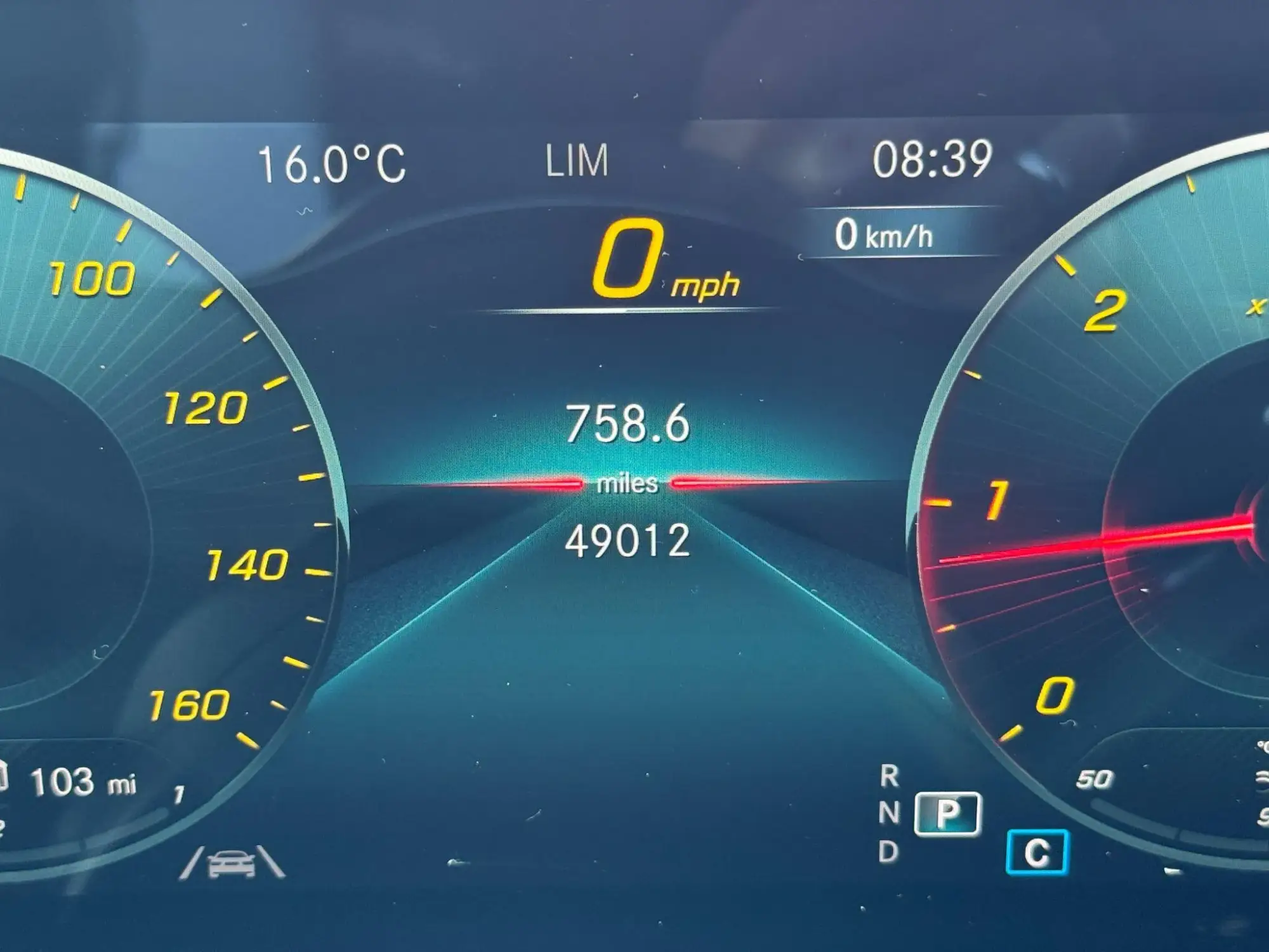 Mercedes-Benz GLA Image 18