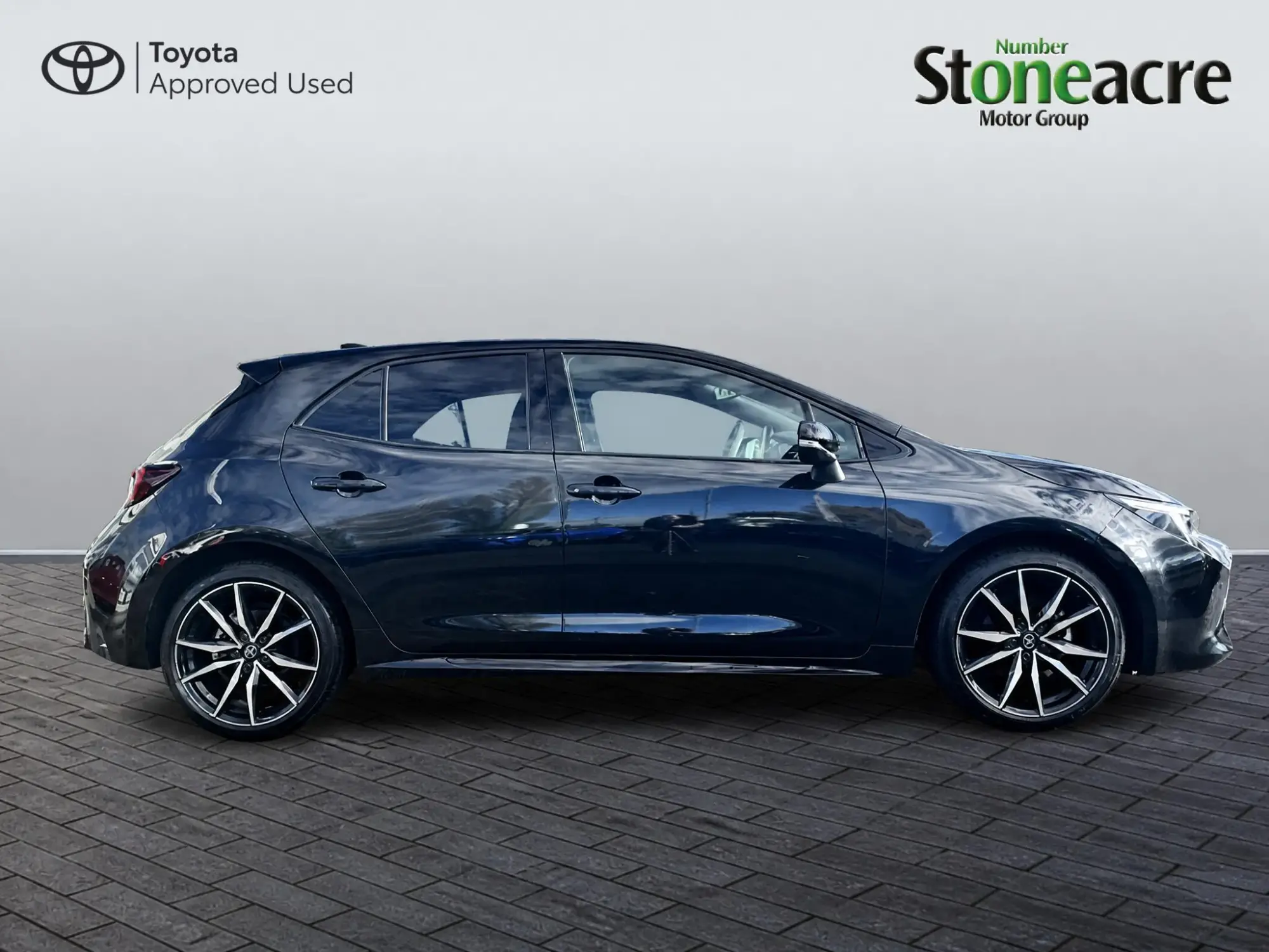 Toyota Corolla Hatchback Image 2 Toyota Corolla Hatchback Image 2