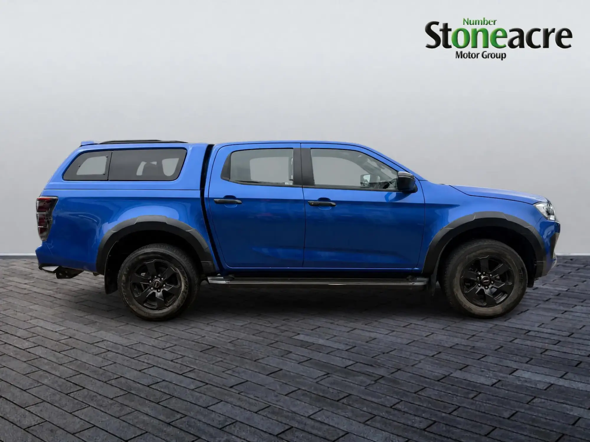 Isuzu D-Max 1.9 TD V-Cross 4WD Euro 6 (s/s) 4dr AF25OEO Image 2