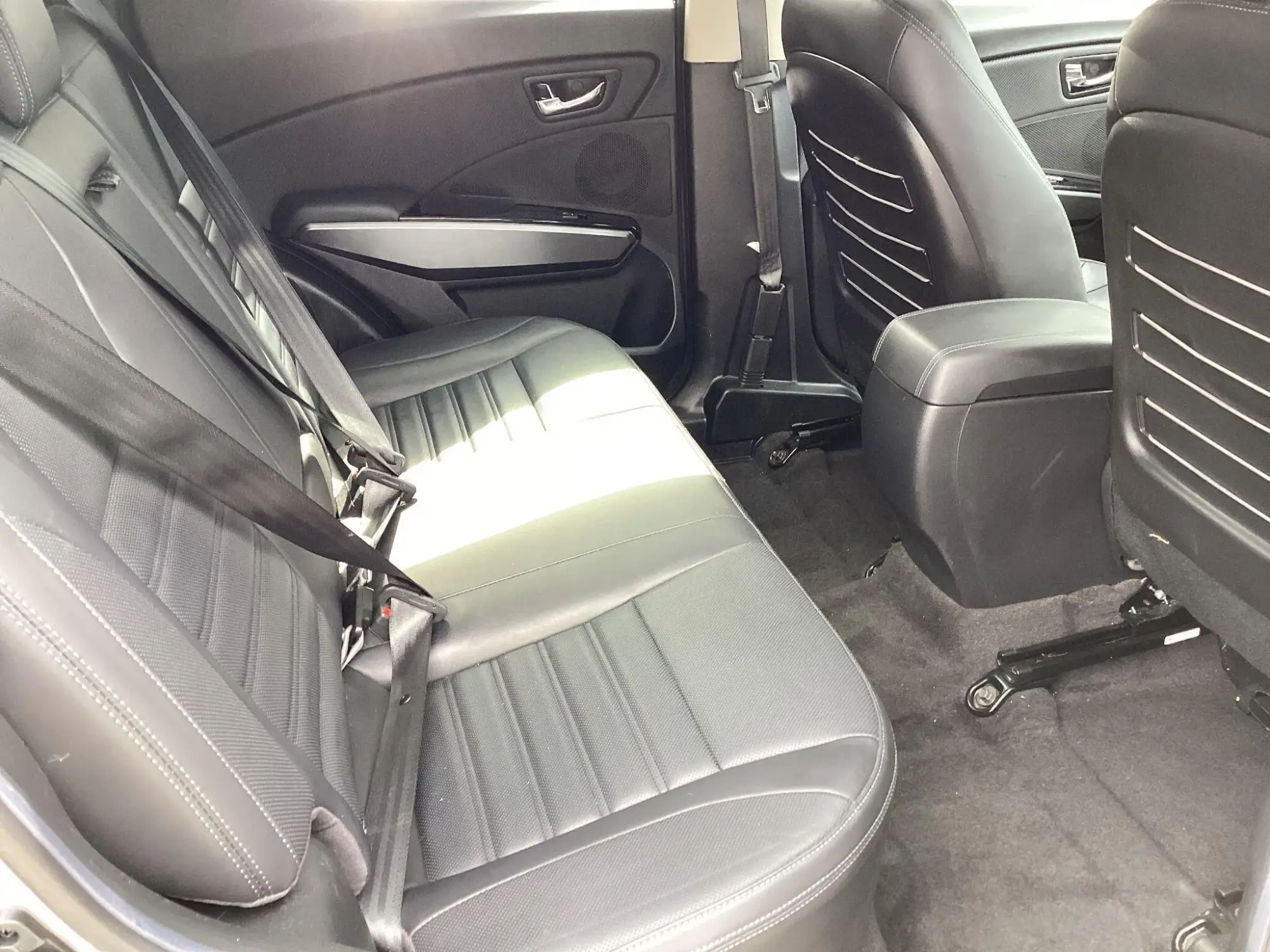 SSangyong Tivoli Image 13