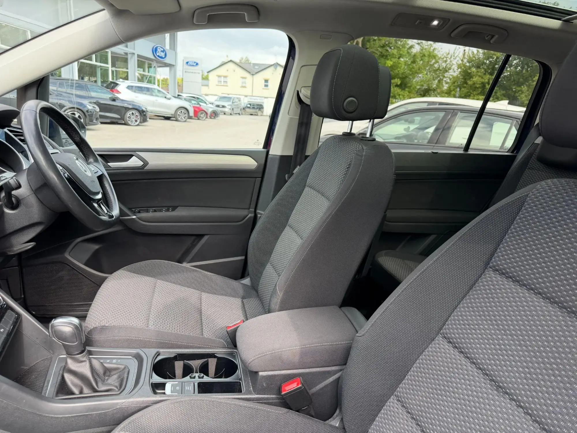 Volkswagen Touran Image 24 Volkswagen Touran Image 24