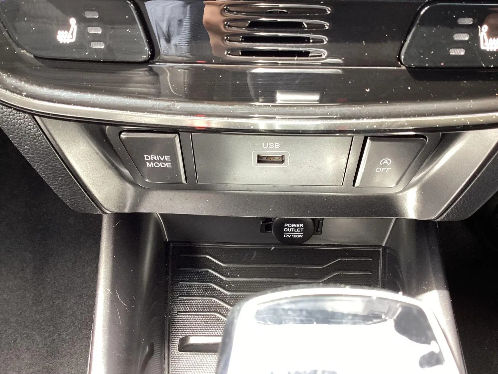 SSangyong Tivoli Image 19