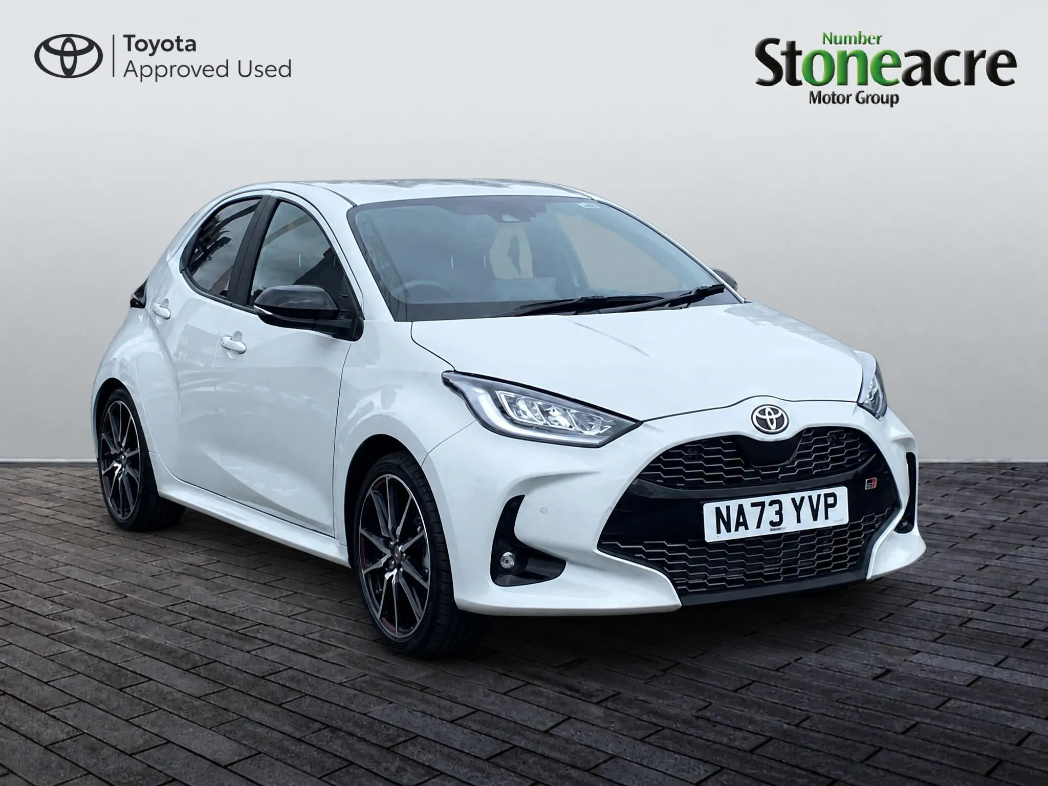 Toyota Yaris dealer public-web source image