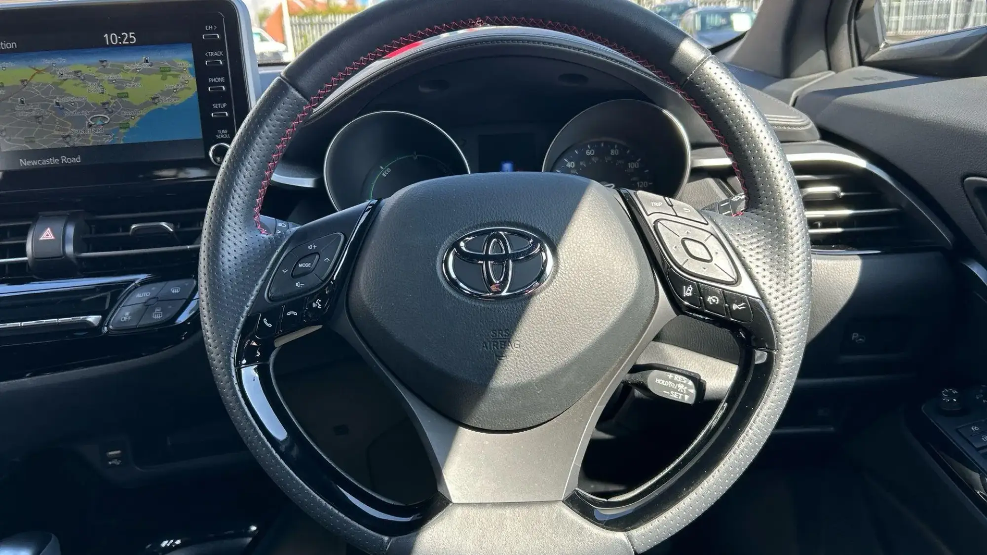Toyota C-HR Self-Charging Hybrid Image 11