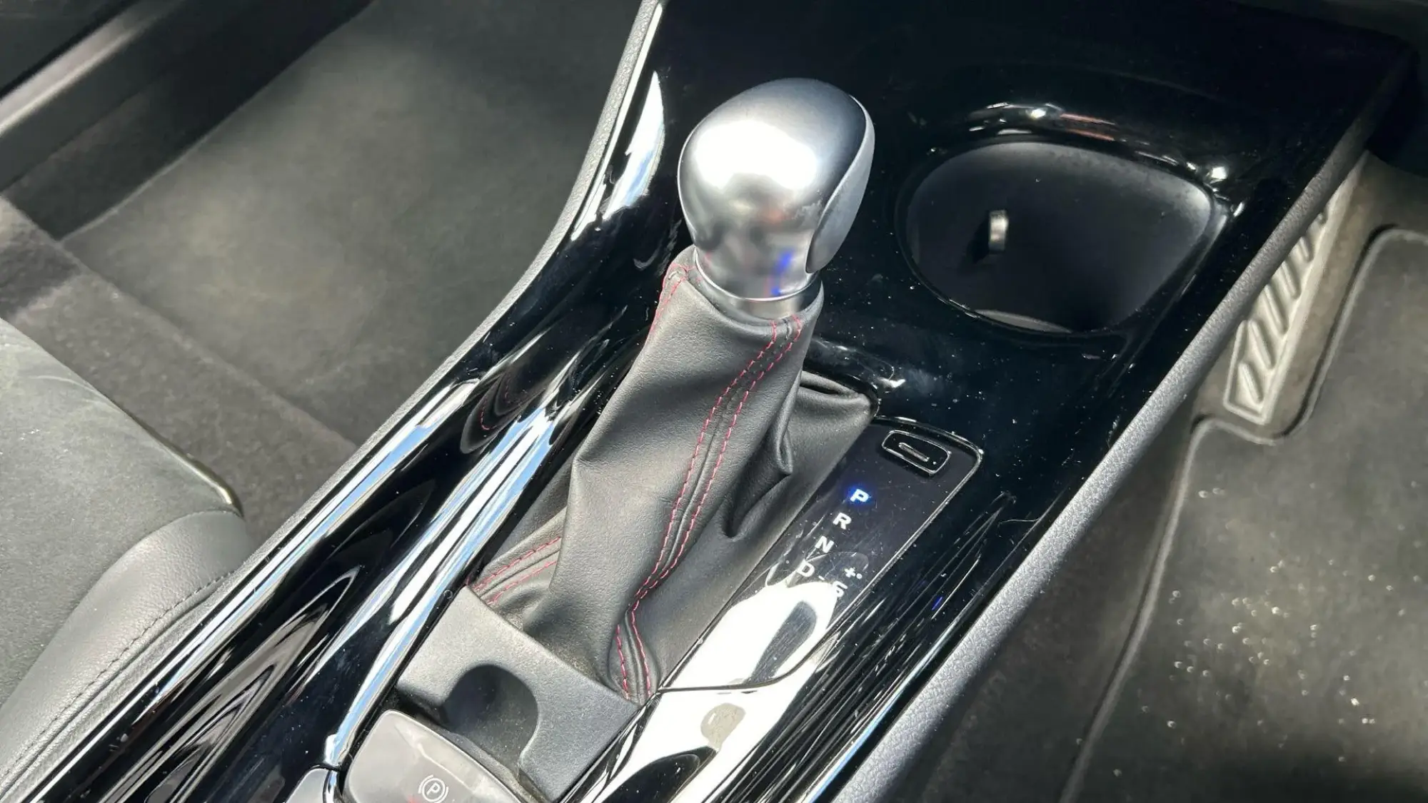 Toyota C-HR Self-Charging Hybrid Image 31