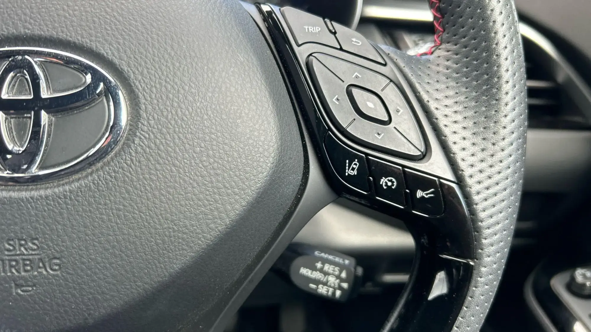 Toyota C-HR Self-Charging Hybrid Image 34