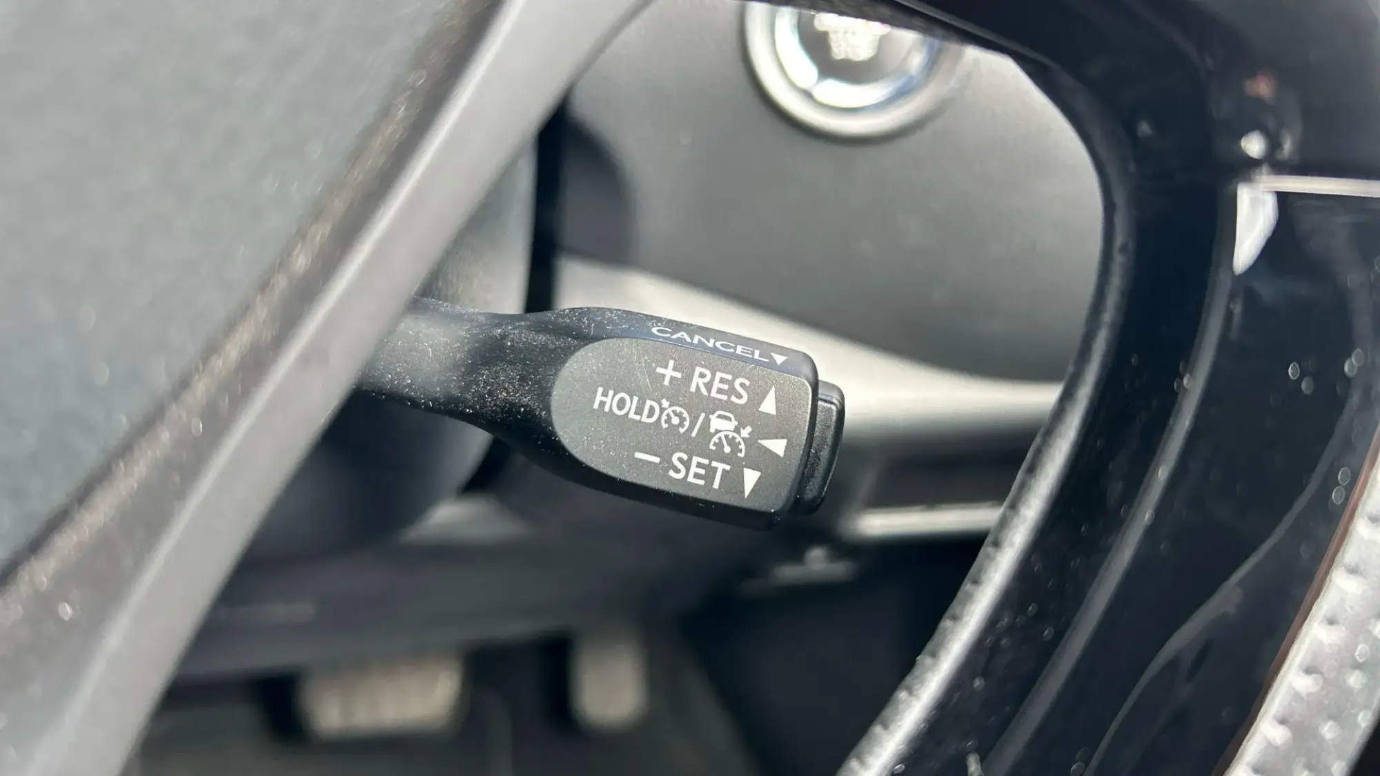 Toyota C-HR Self-Charging Hybrid Image 35