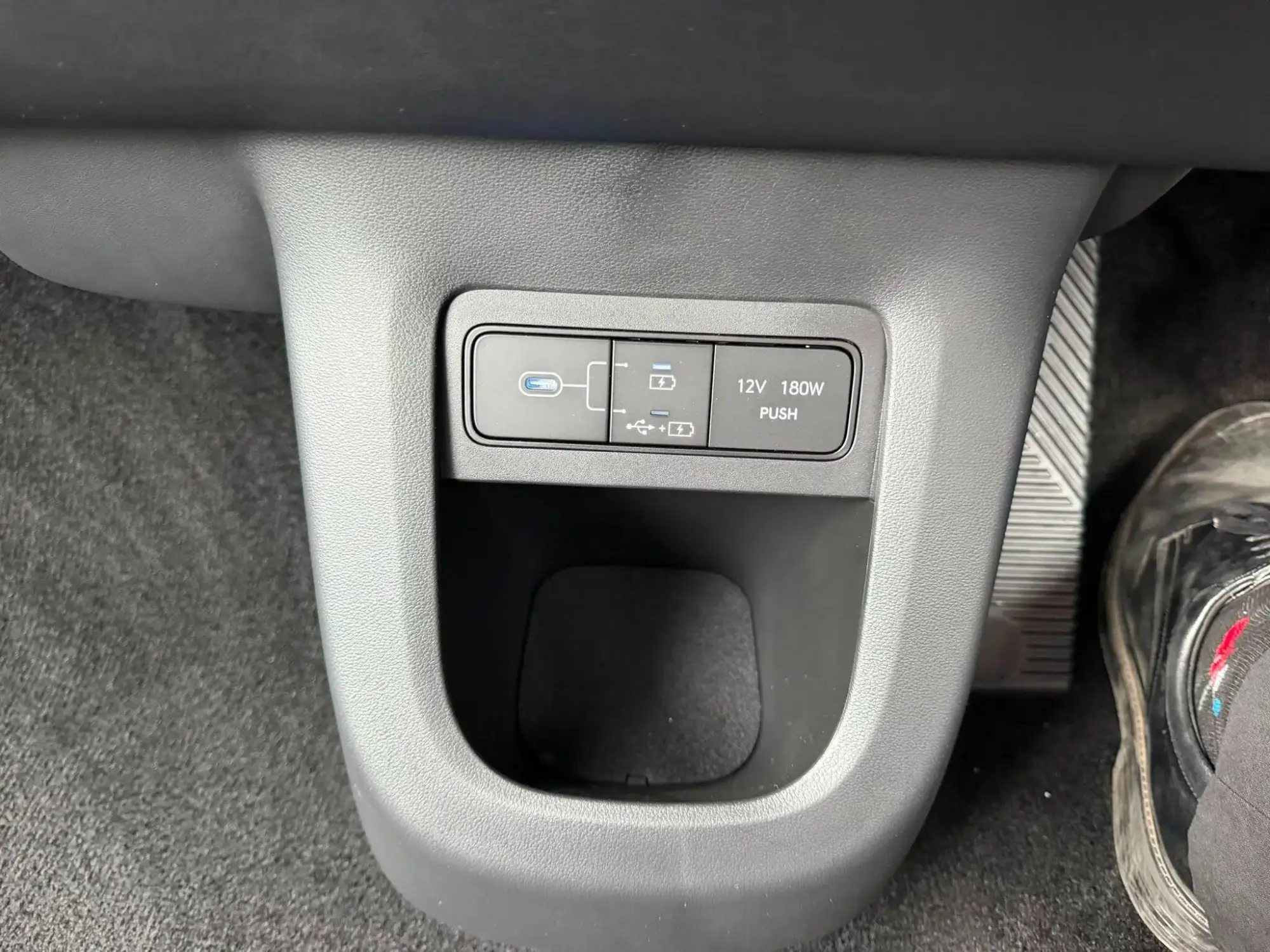 Hyundai IONIQ 5 Image 12 Hyundai IONIQ 5 Image 12