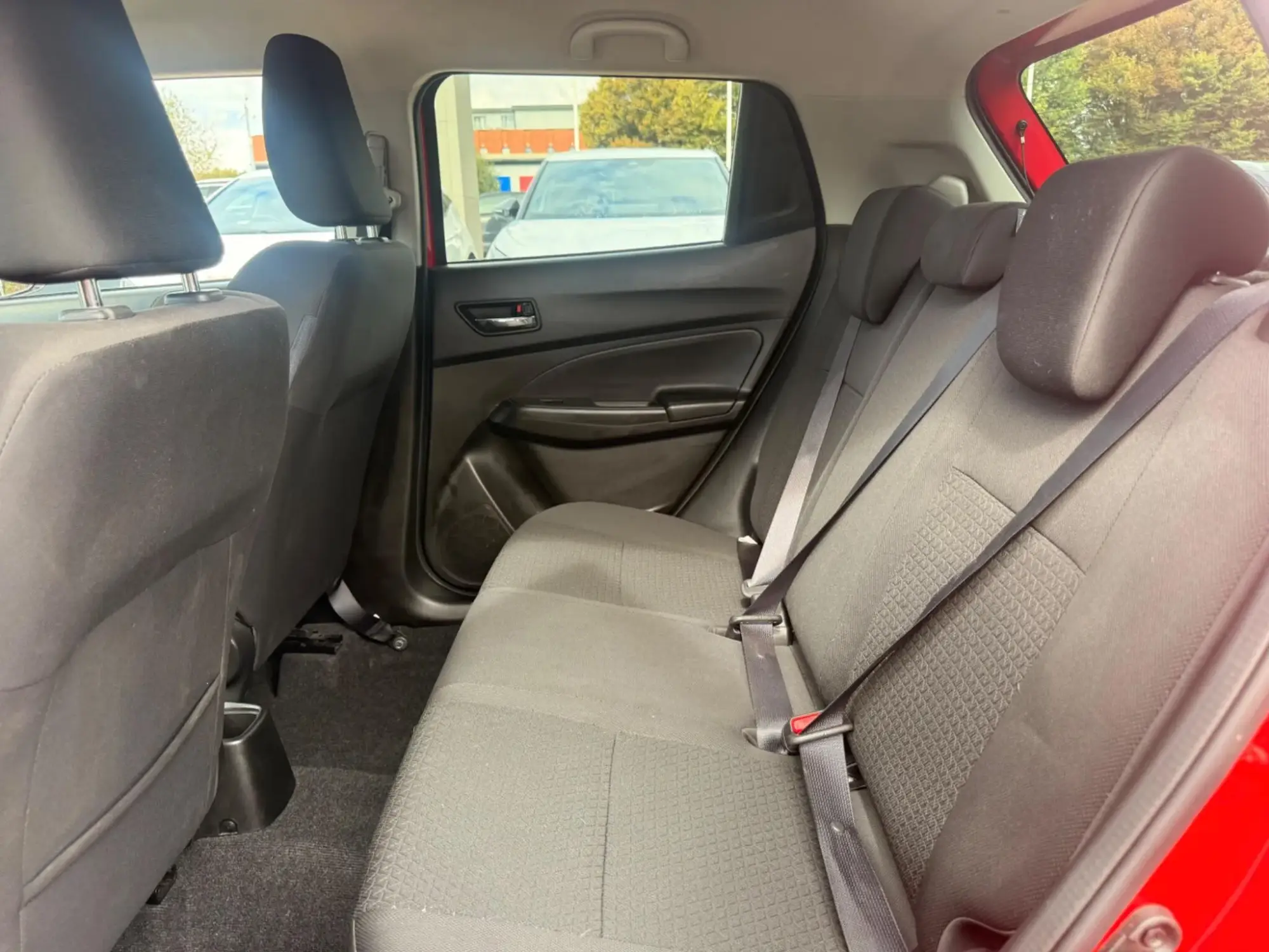 Suzuki Swift Image 16