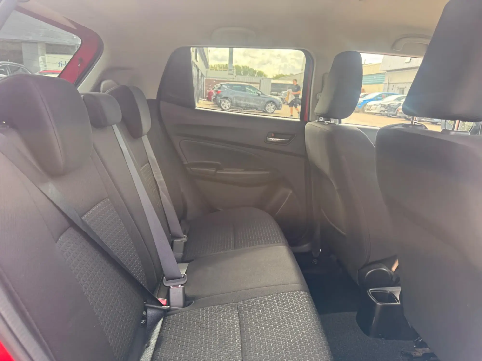 Suzuki Swift Image 17