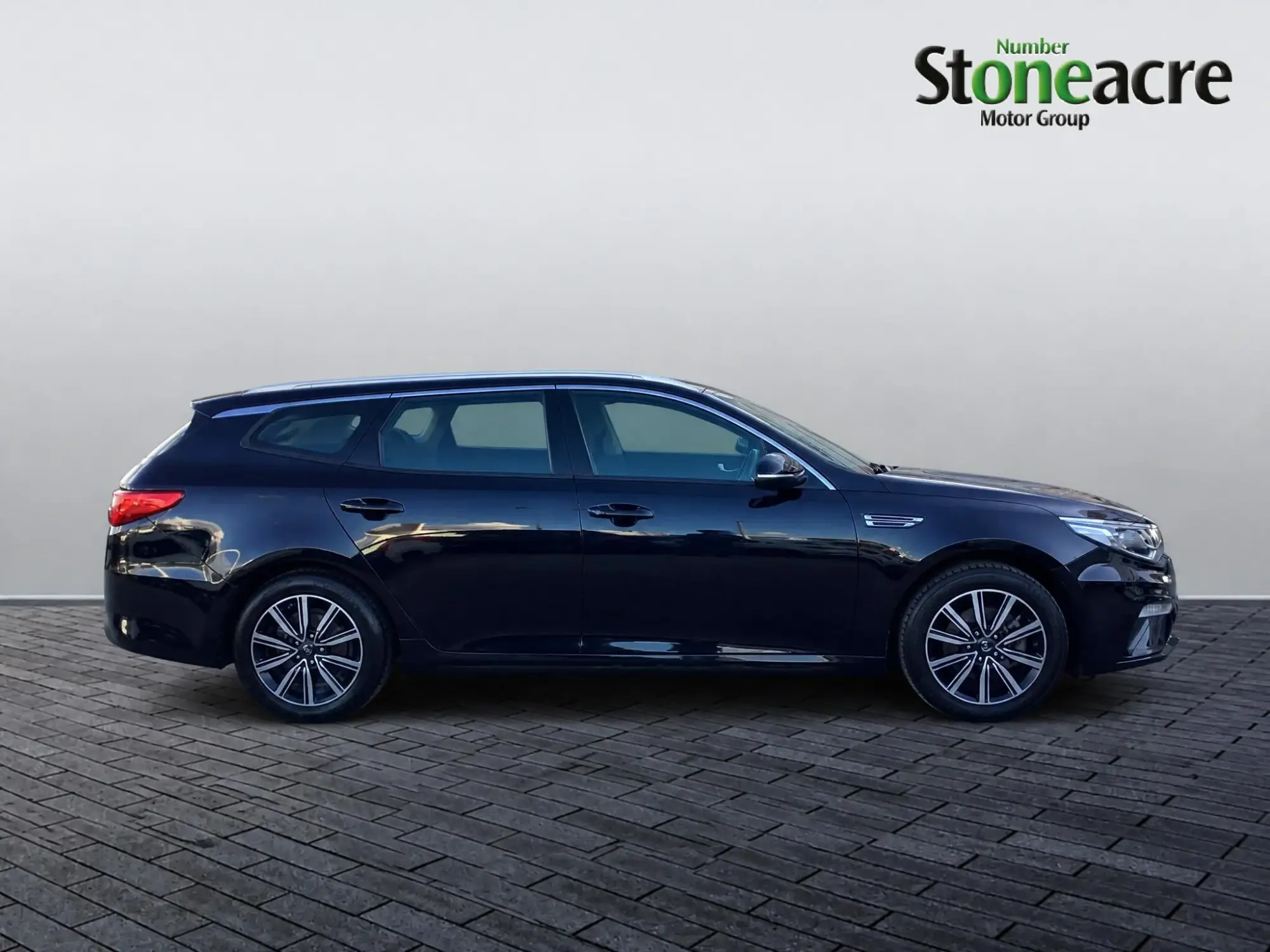 Kia Optima Image 8
