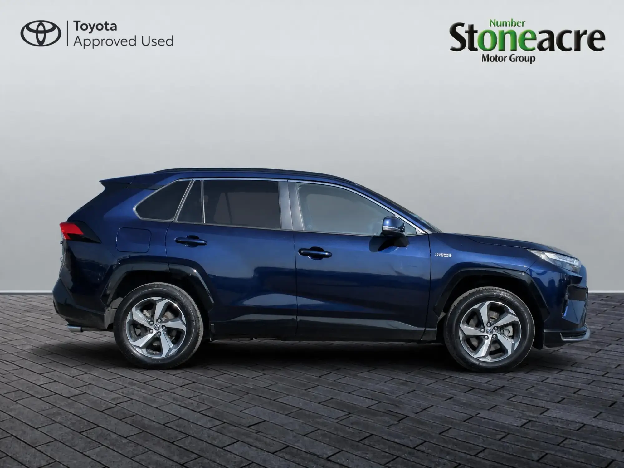 Toyota RAV4 Plug-in Hybrid Image 2