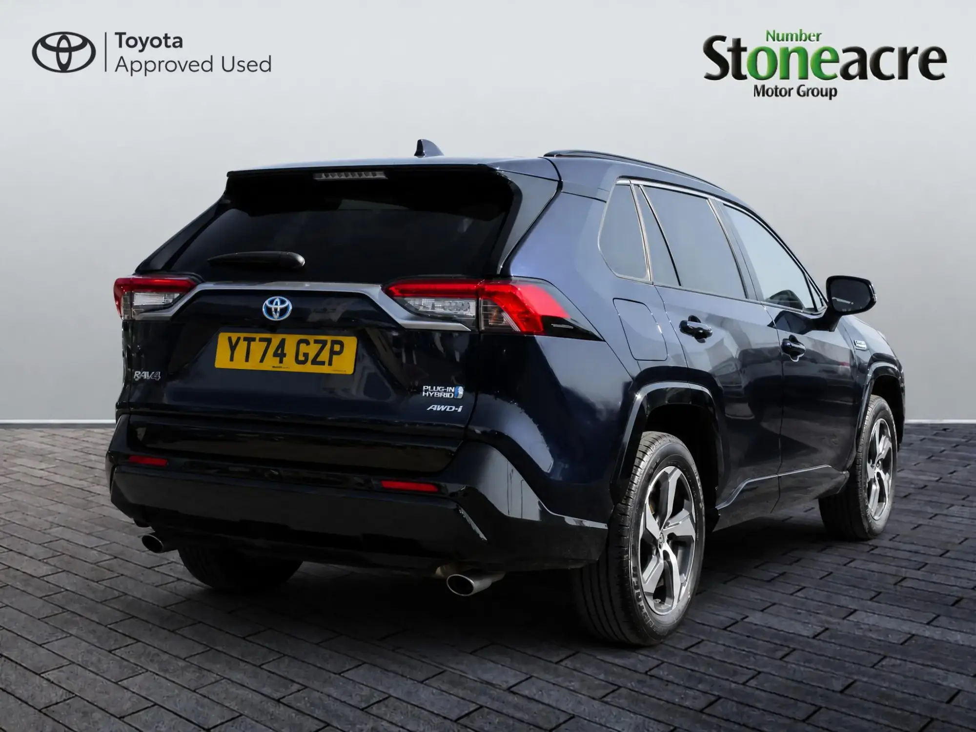 Toyota RAV4 Plug-in Hybrid Image 3