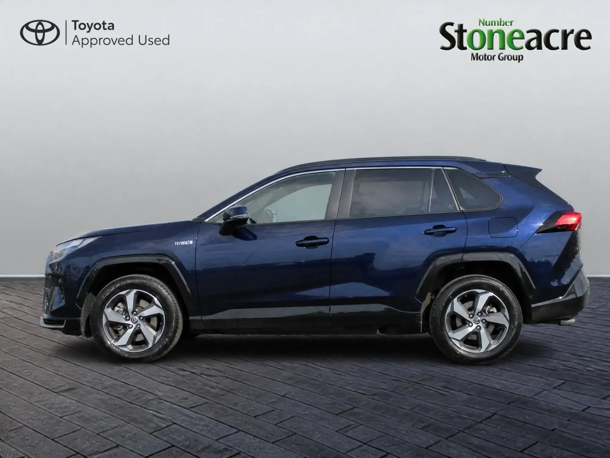 Toyota RAV4 Plug-in Hybrid Image 6
