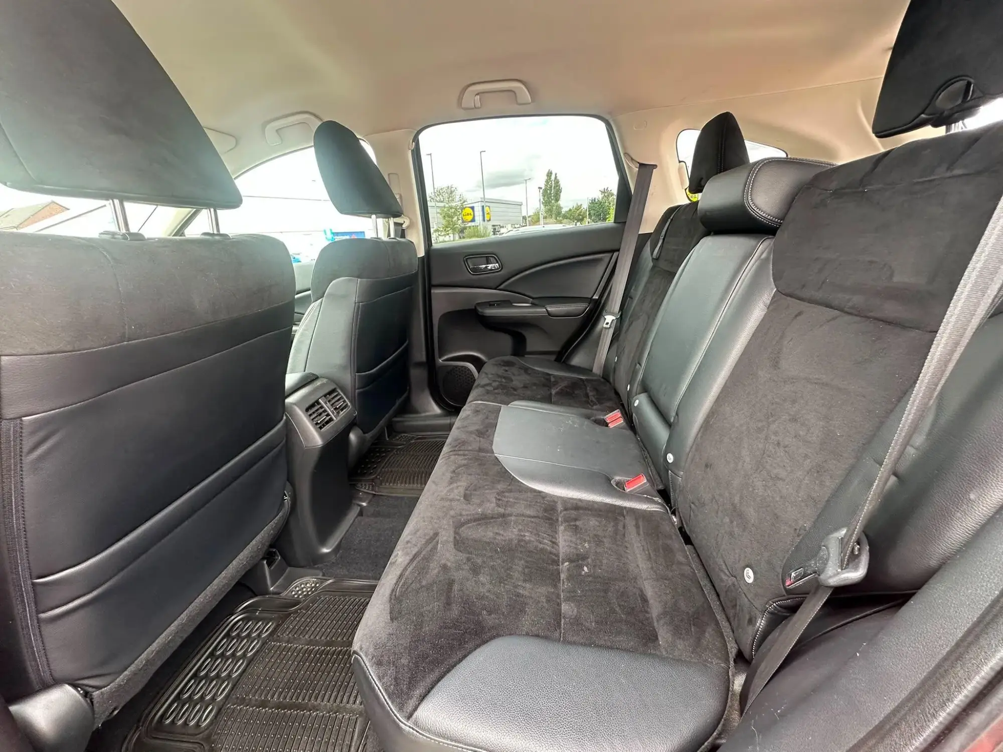 Honda CR-V Image 14