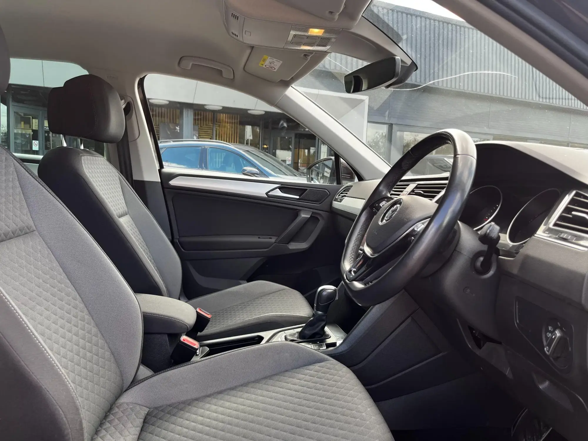 Volkswagen Tiguan Image 12 Volkswagen Tiguan Image 12