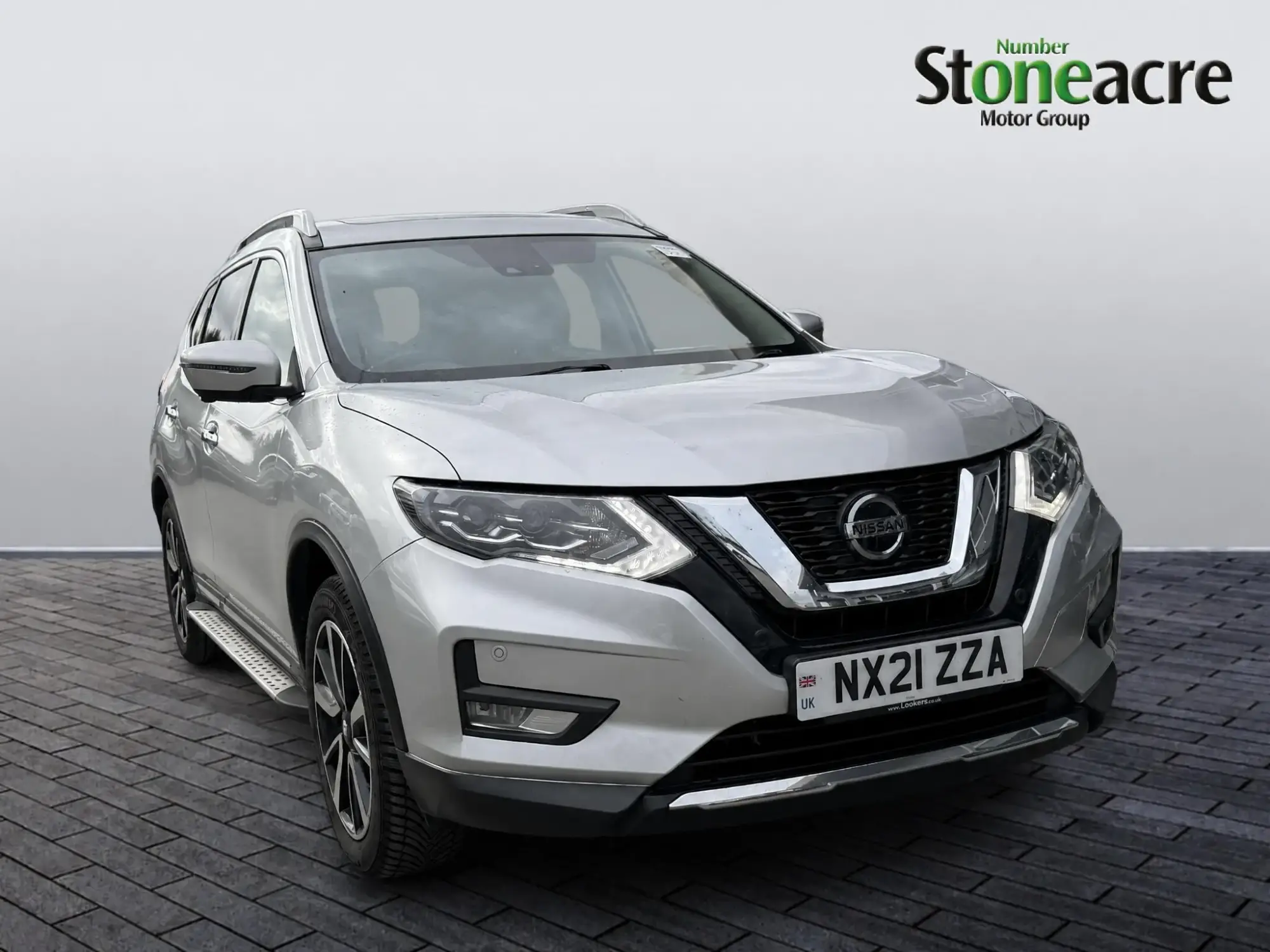 Nissan X-Trail Image 1