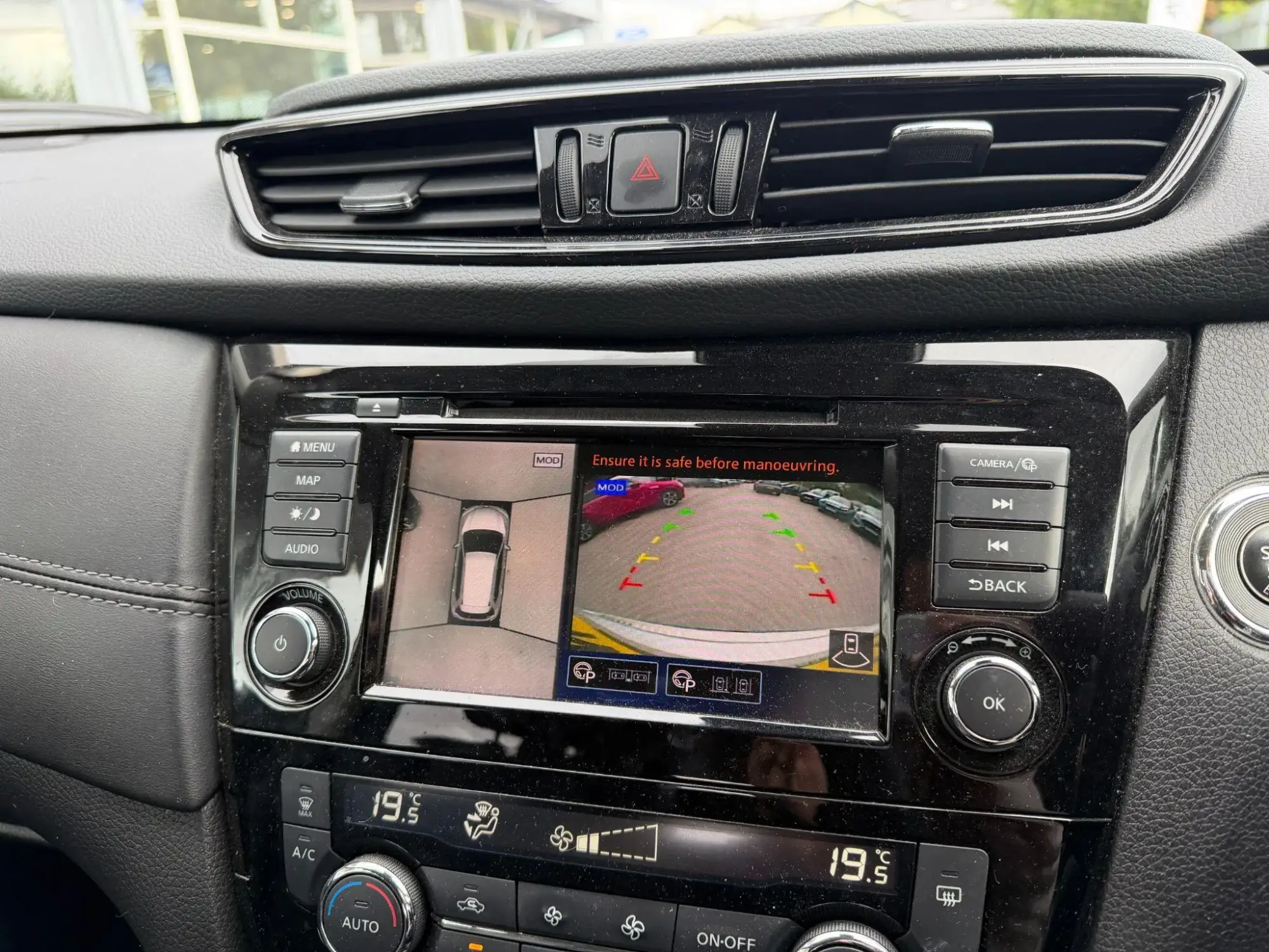 Nissan X-Trail Image 18