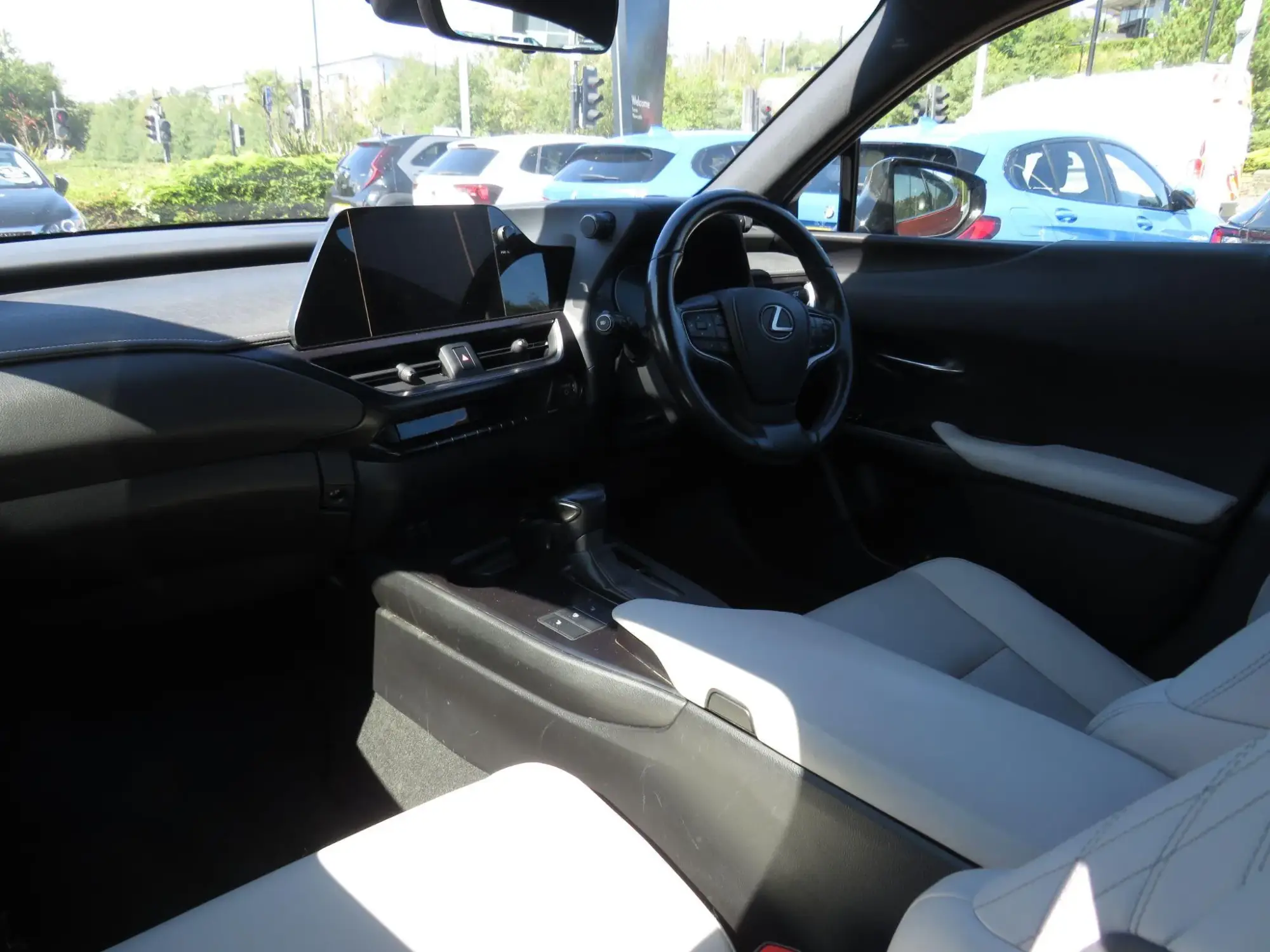 Lexus UX Self-Charging Hybrid Image 11 Lexus UX Self-Charging Hybrid Image 11