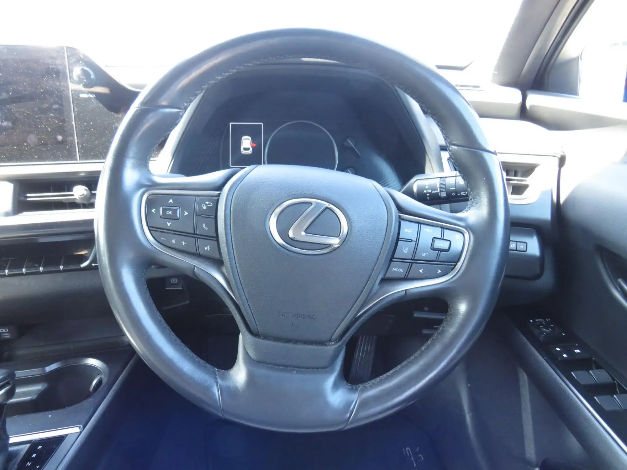 Lexus UX Self-Charging Hybrid Image 12 Lexus UX Self-Charging Hybrid Image 12