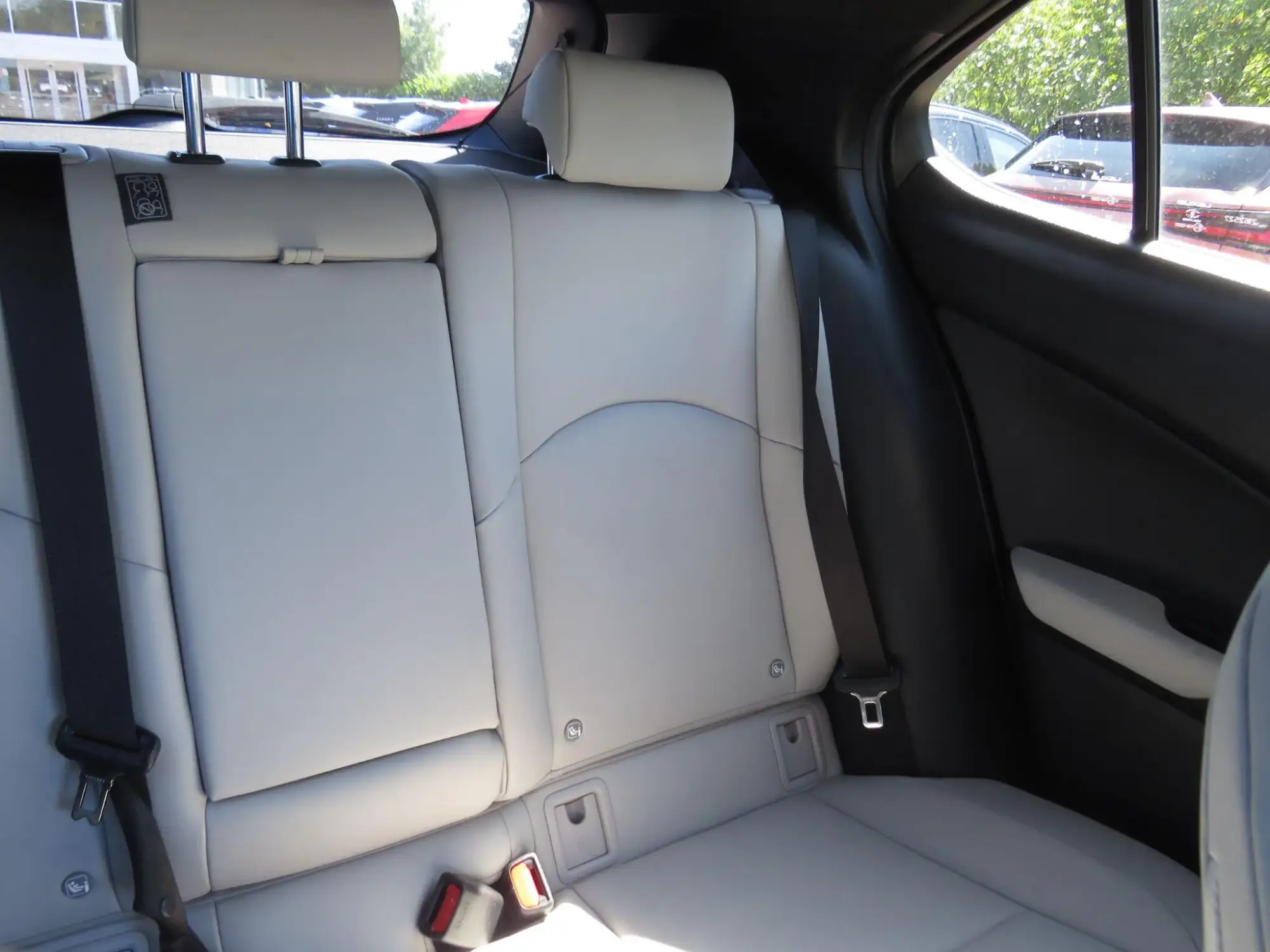Lexus UX Self-Charging Hybrid Image 17 Lexus UX Self-Charging Hybrid Image 17